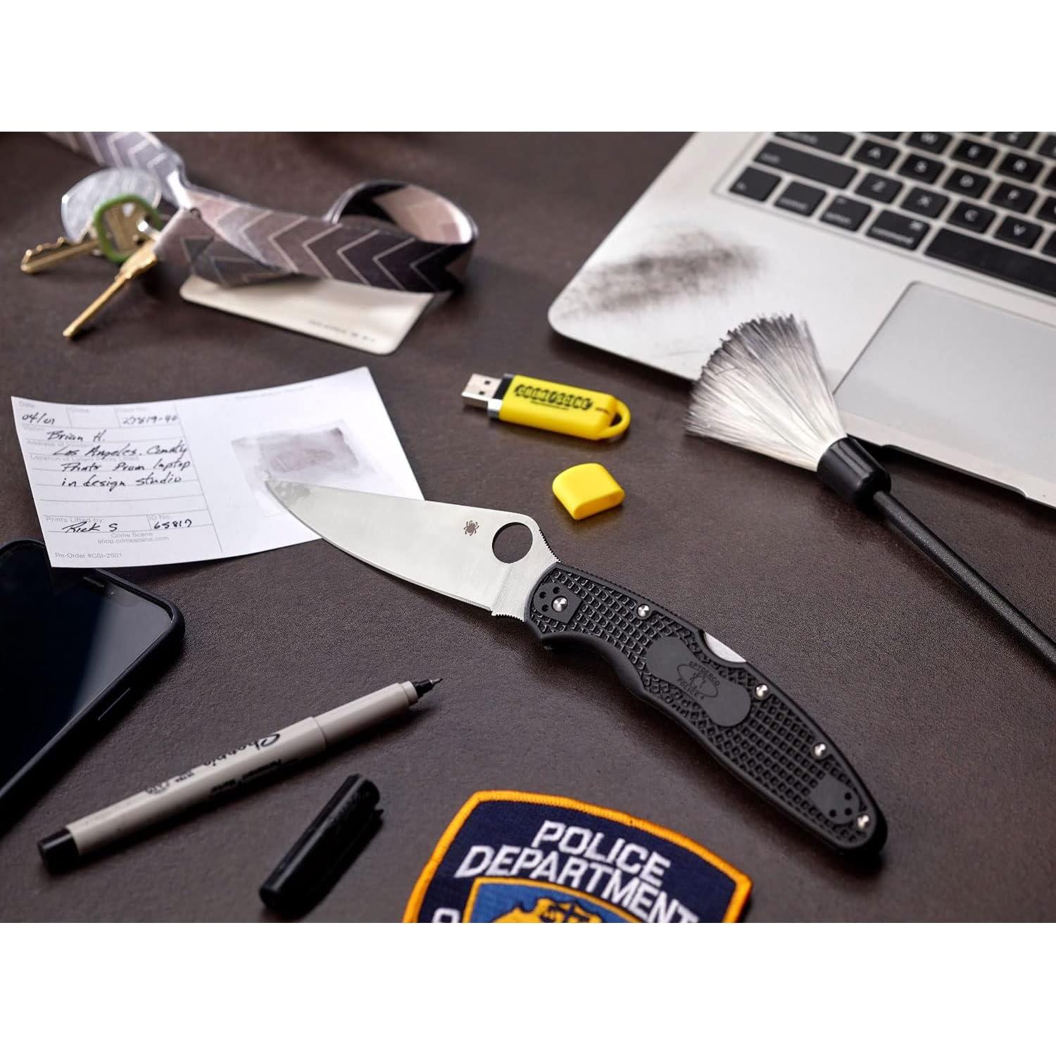 Cuchillo Plegable Spyderco Police 4 - Mango FRN Negro, Hoja 11.43 cm