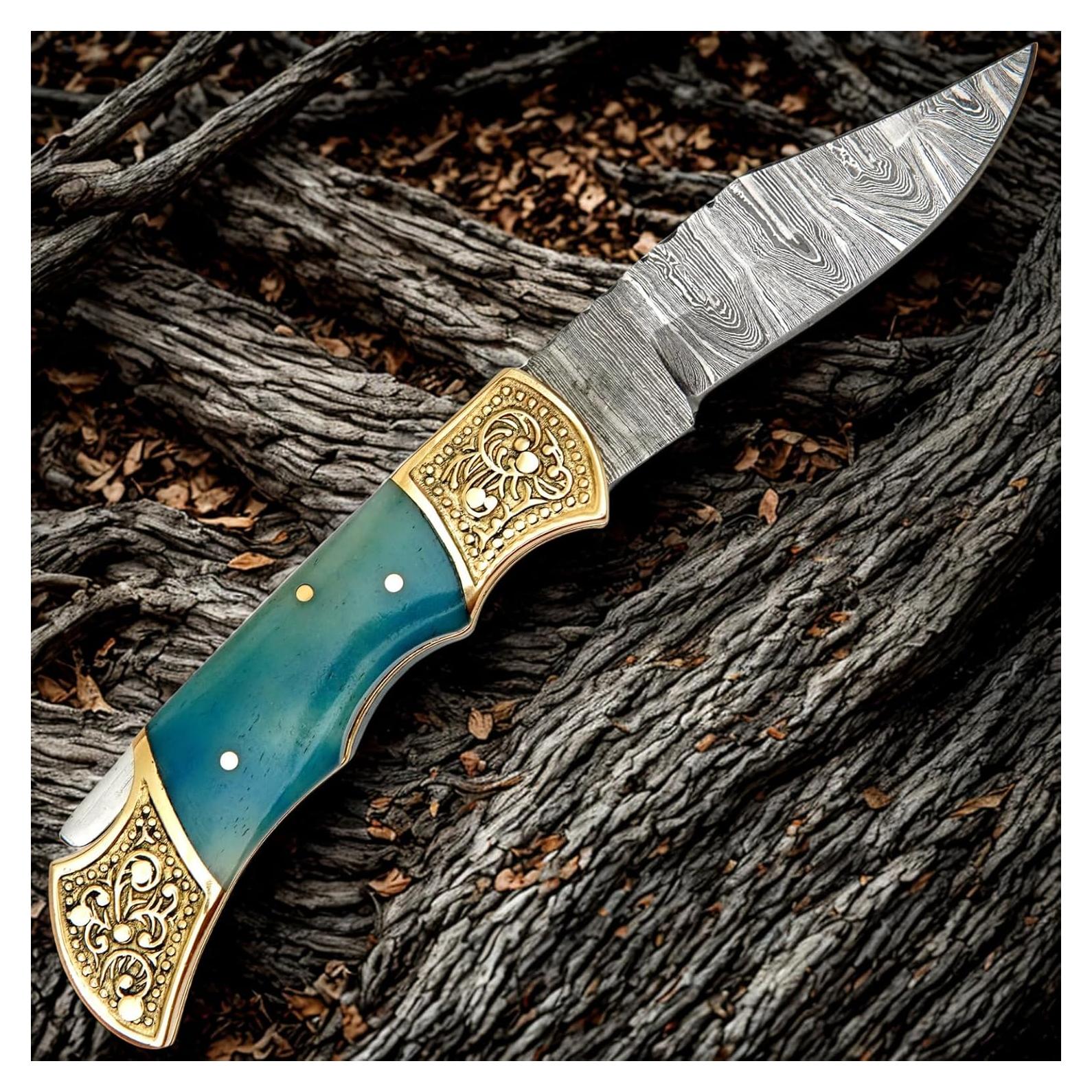 Handmade Damascus Pocket knife for Men - Damascus Folding Knife - Hunting Knife with Sheath for Champing, Hiking, Tracking - Gift for Men, Anniversary Present for Him, Dad, Boyfriend - Blue