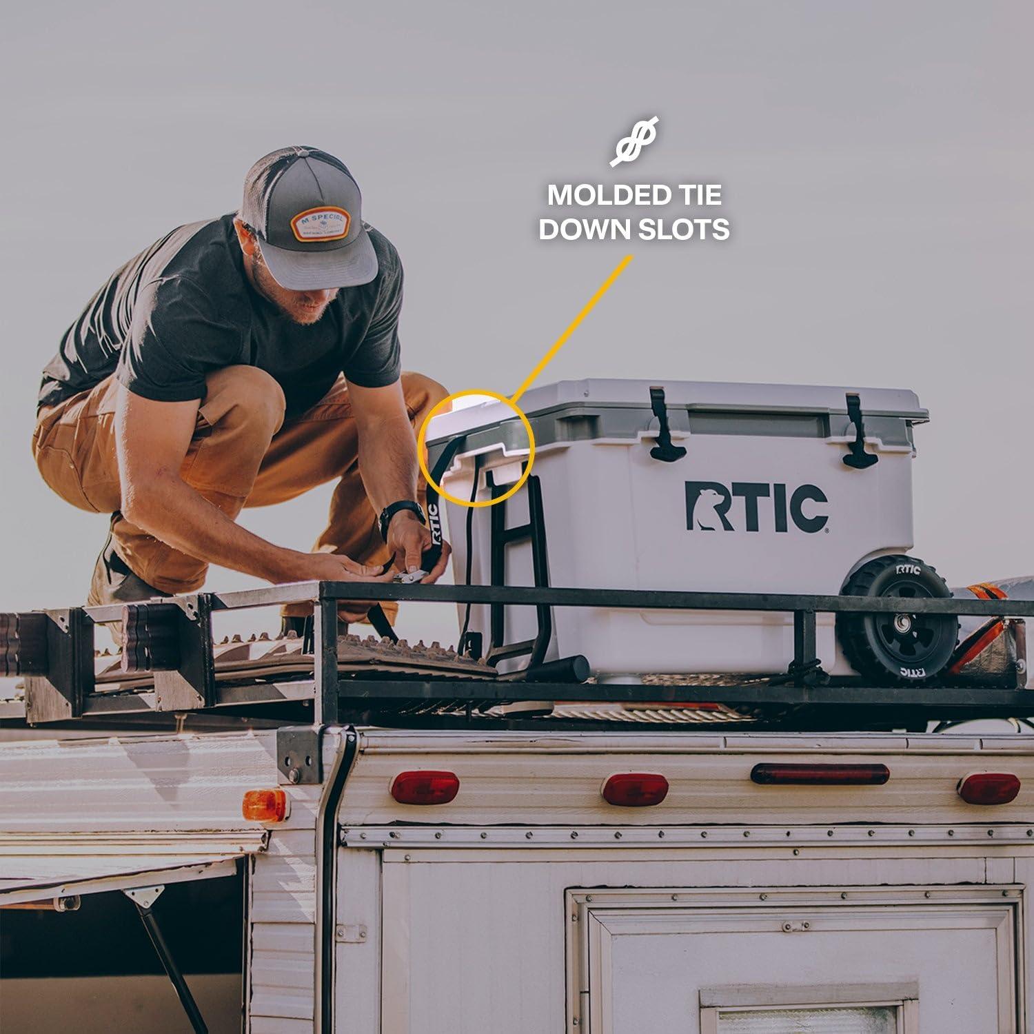 Enfriador RTIC Ultra-Ligero 52 QT con Ruedas Aislado Playa