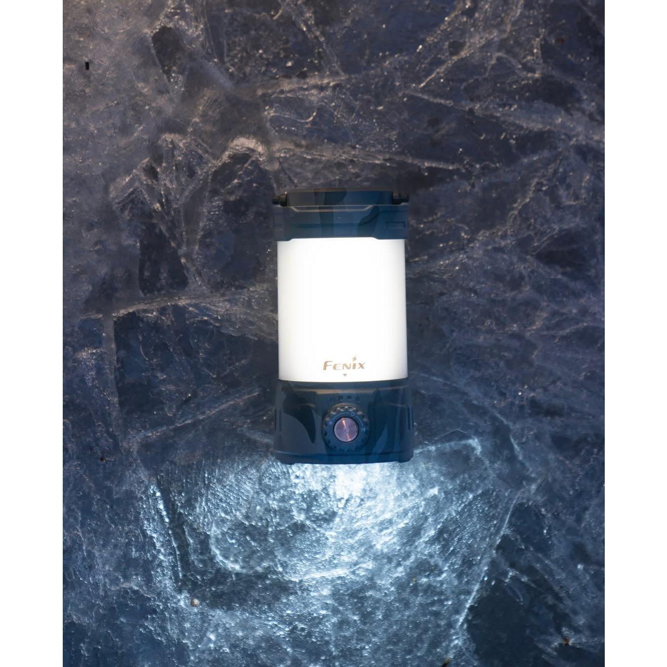 Linterna Fenix CL26R Pro Camping 650 Lúmenes Recargable USB-C