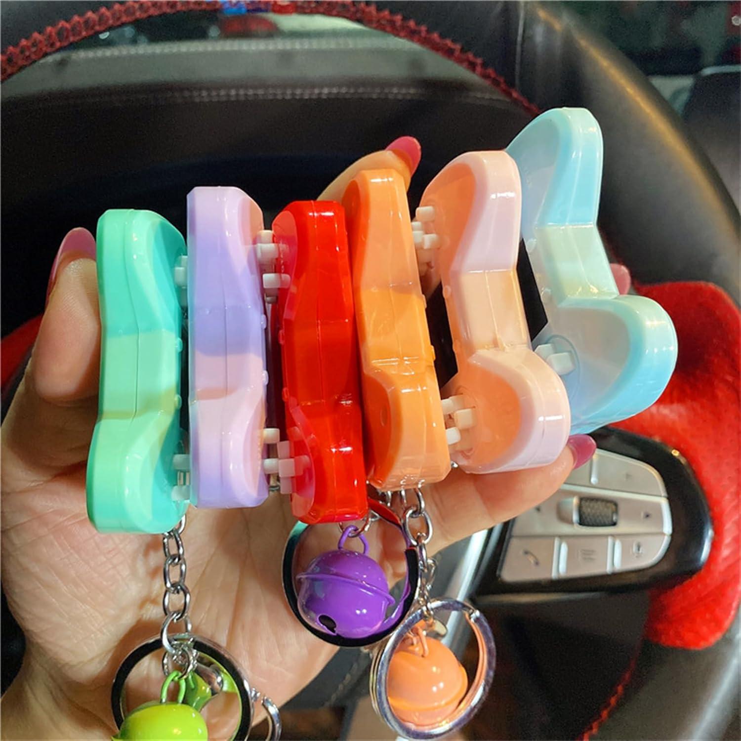 Retro Classic Game Console Pendant Keychain Playable Electronic Miniature Handheld Mini Games Machine with Keychain Ring Gift (K5)