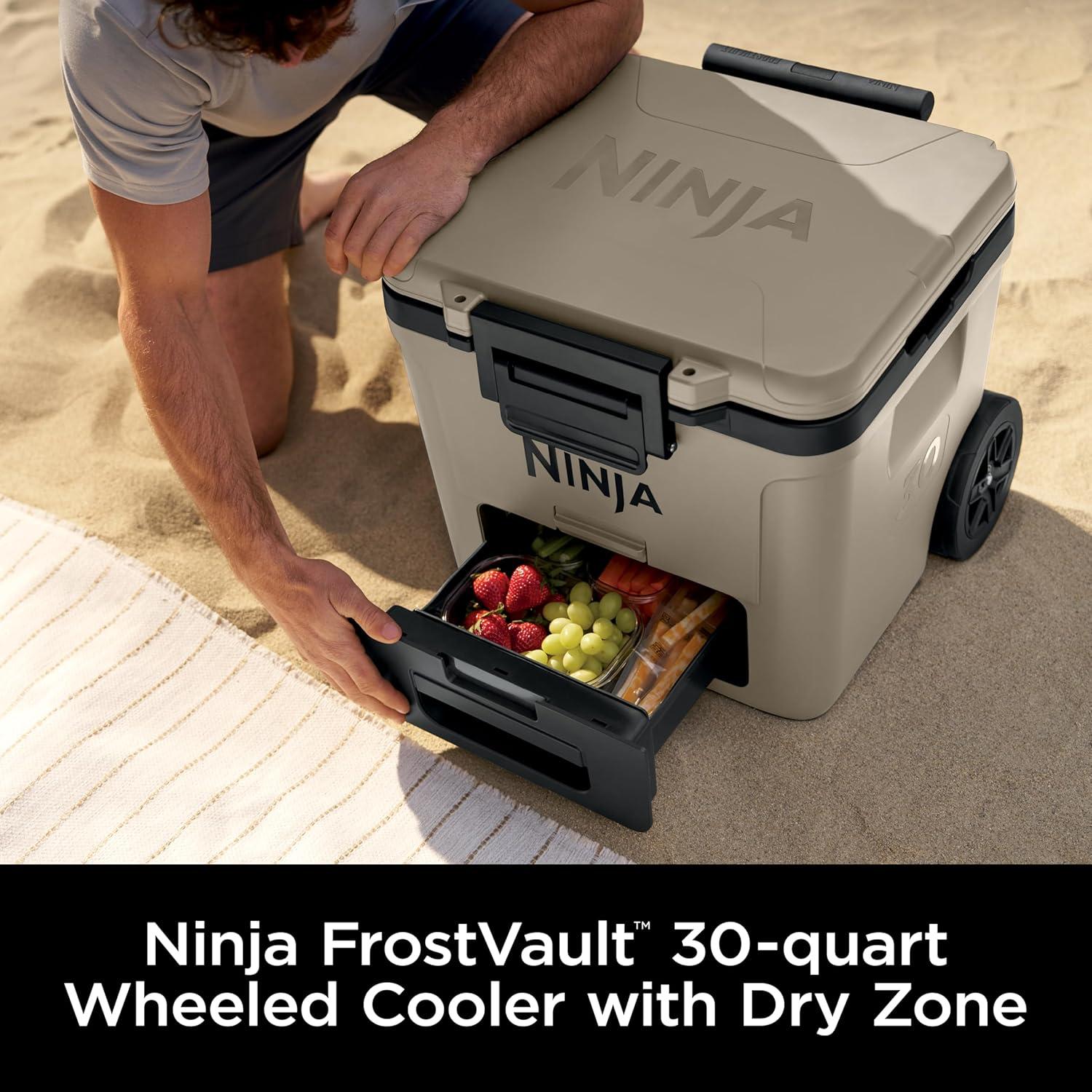 Cooler Ninja FrostVault 30QT Aislado con Ruedas Blanco