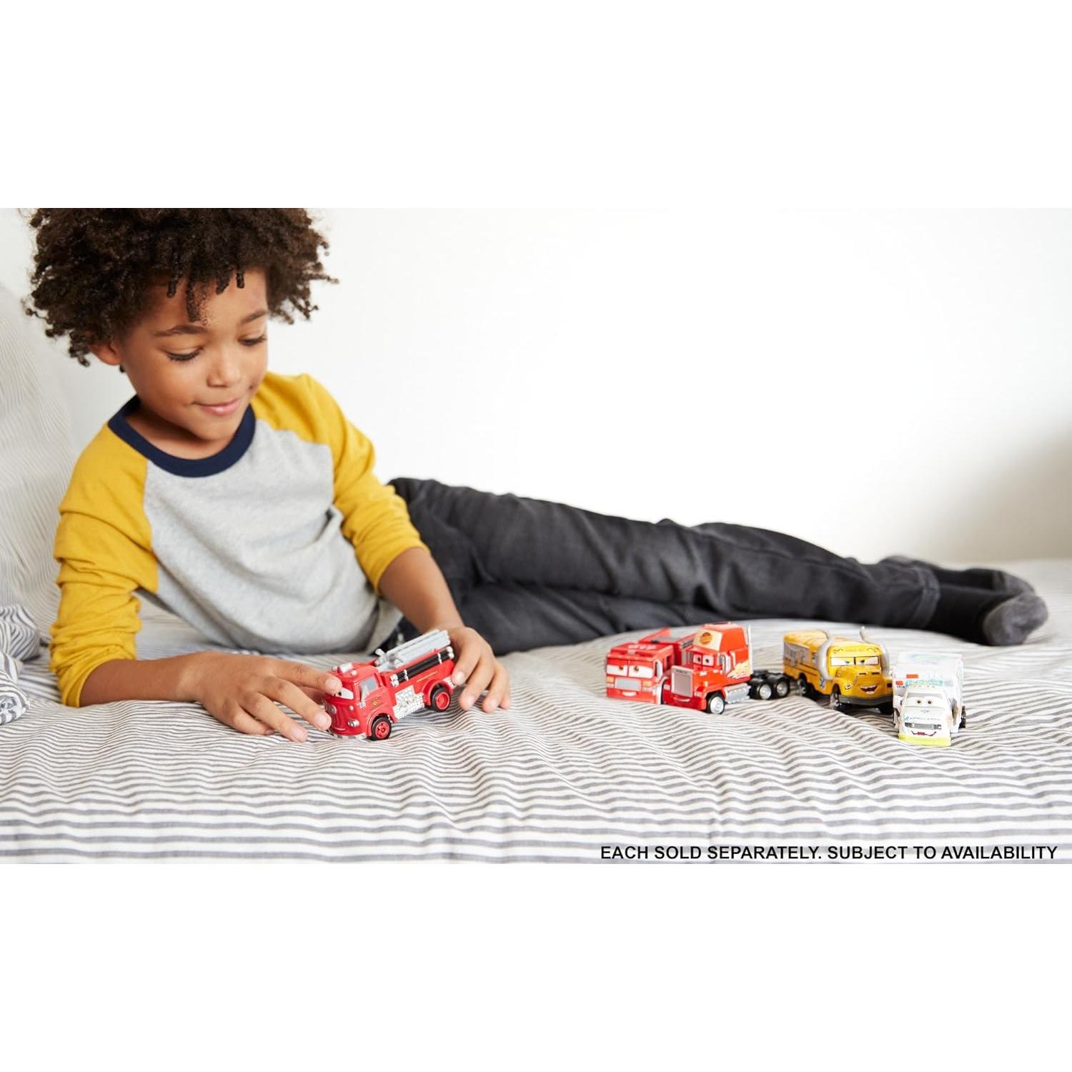 Vehículo de Juguete Charlie Cargo Deluxe Mattel Disney Cars 1:55