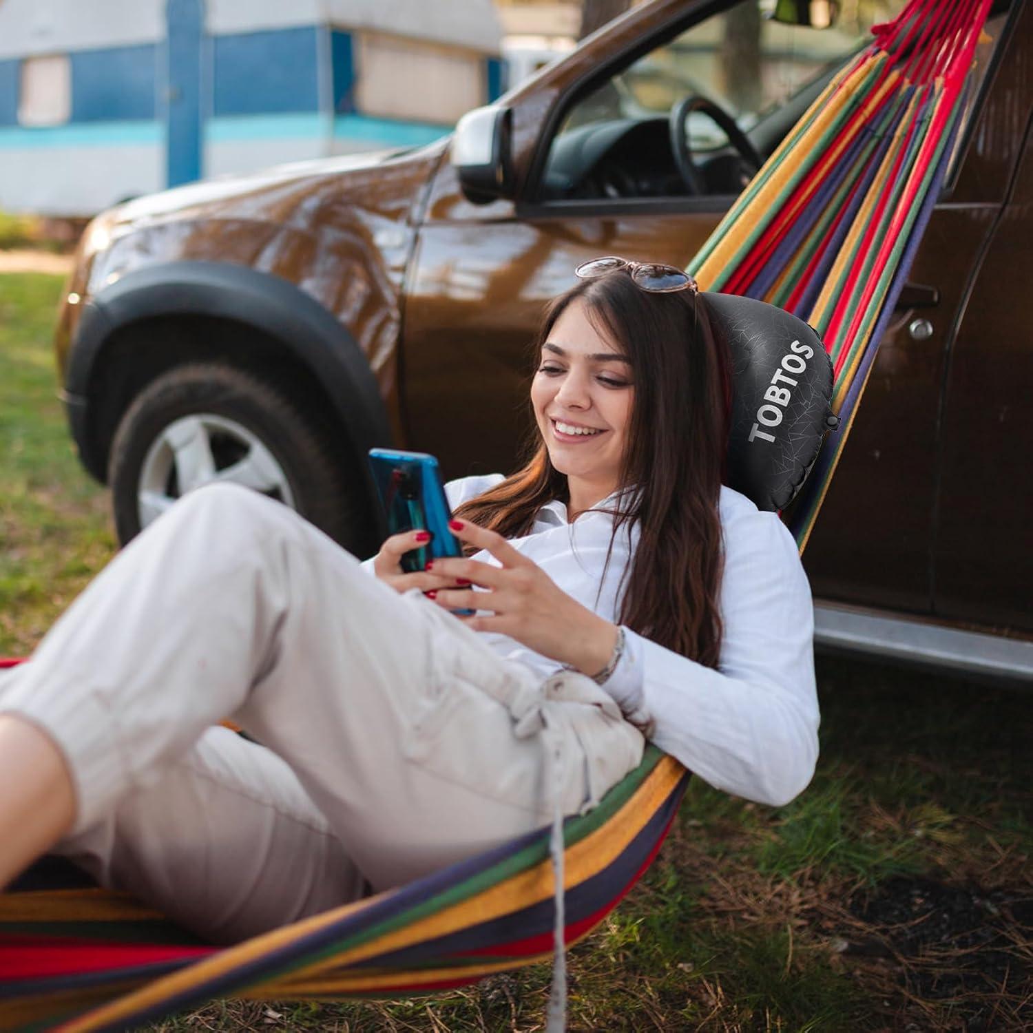 Almohada Inflable TOBTOS para Camping 43x30 cm Negra