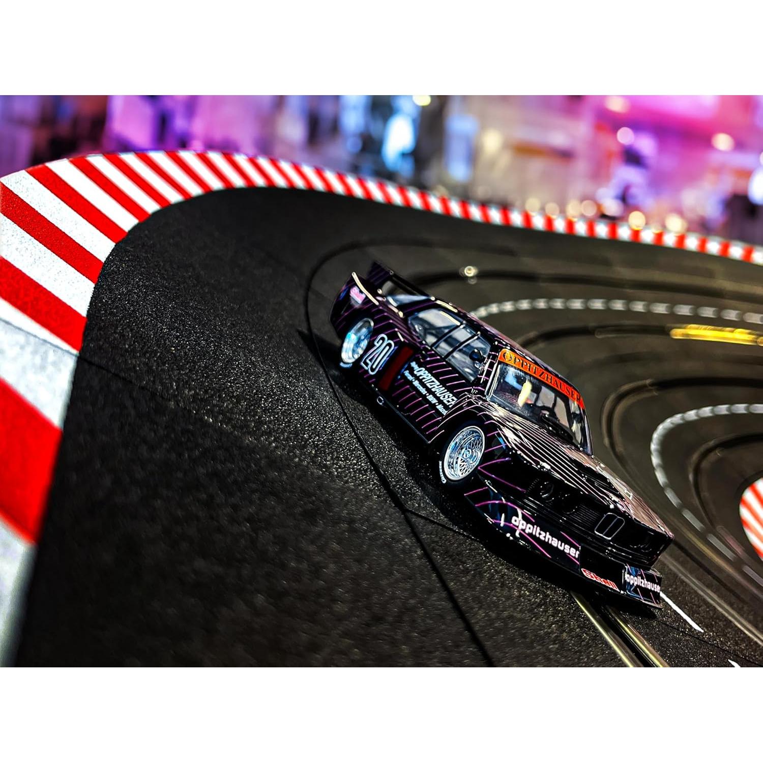 Coche de Slot Digital Carrera BMW 320 Turbo 1:32 No.20