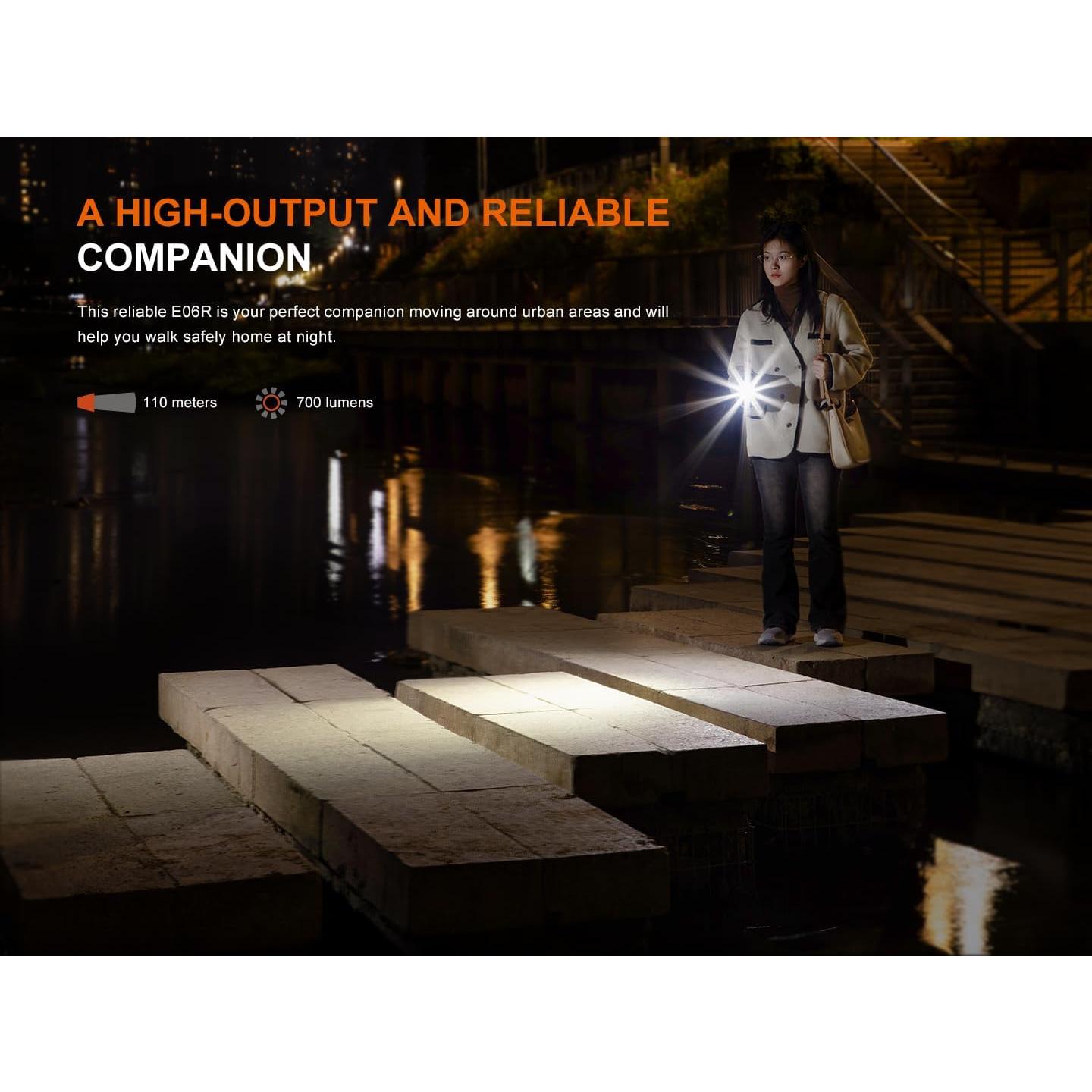 Linterna de Llavero Fenix E06R 700 Lúmenes Recargable USB-C