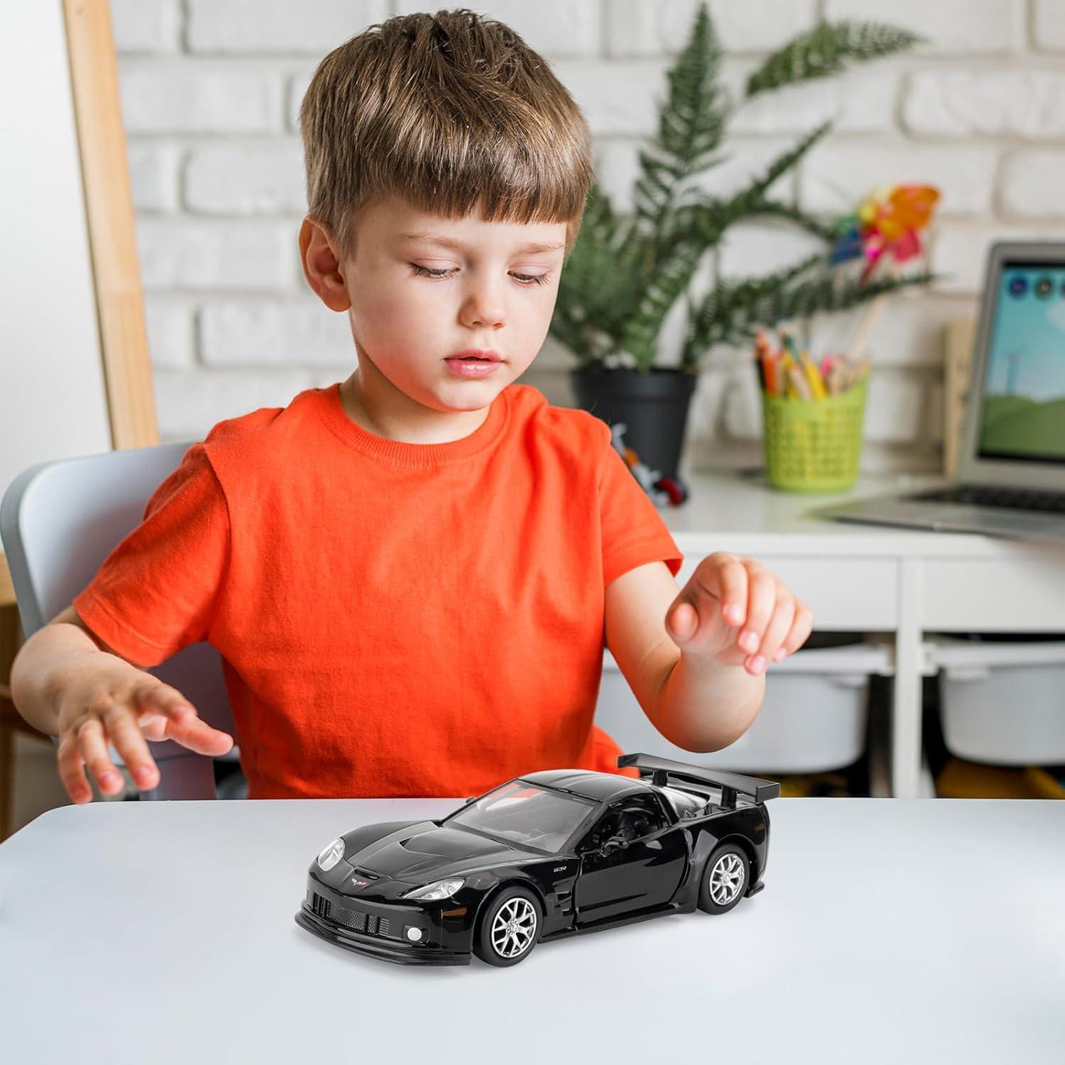 Coche de Juguete Chevrolet Corvette C6R 1/36 RMZ City Retroceso