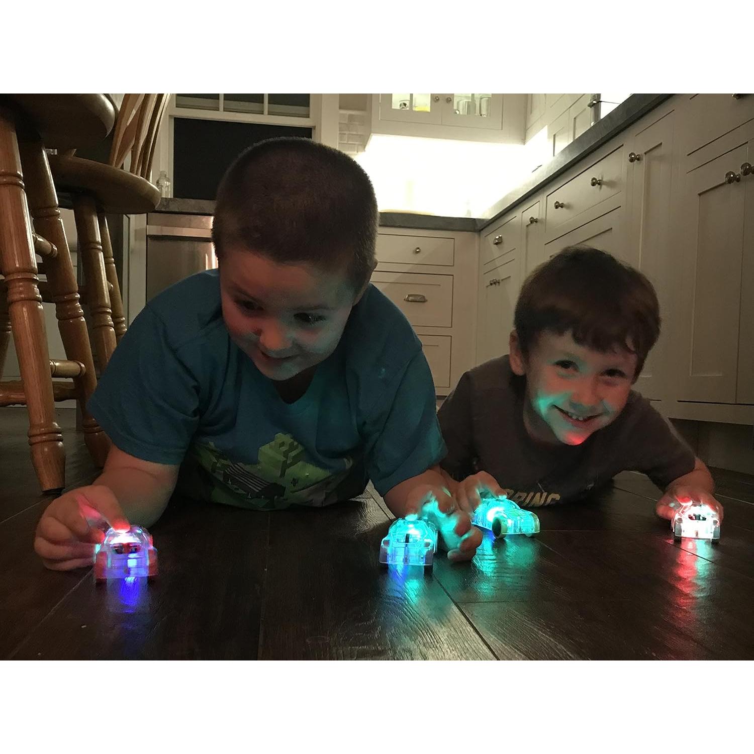 Coche de Carreras LED Naranja Skullduggery 12.7 cm para Niños