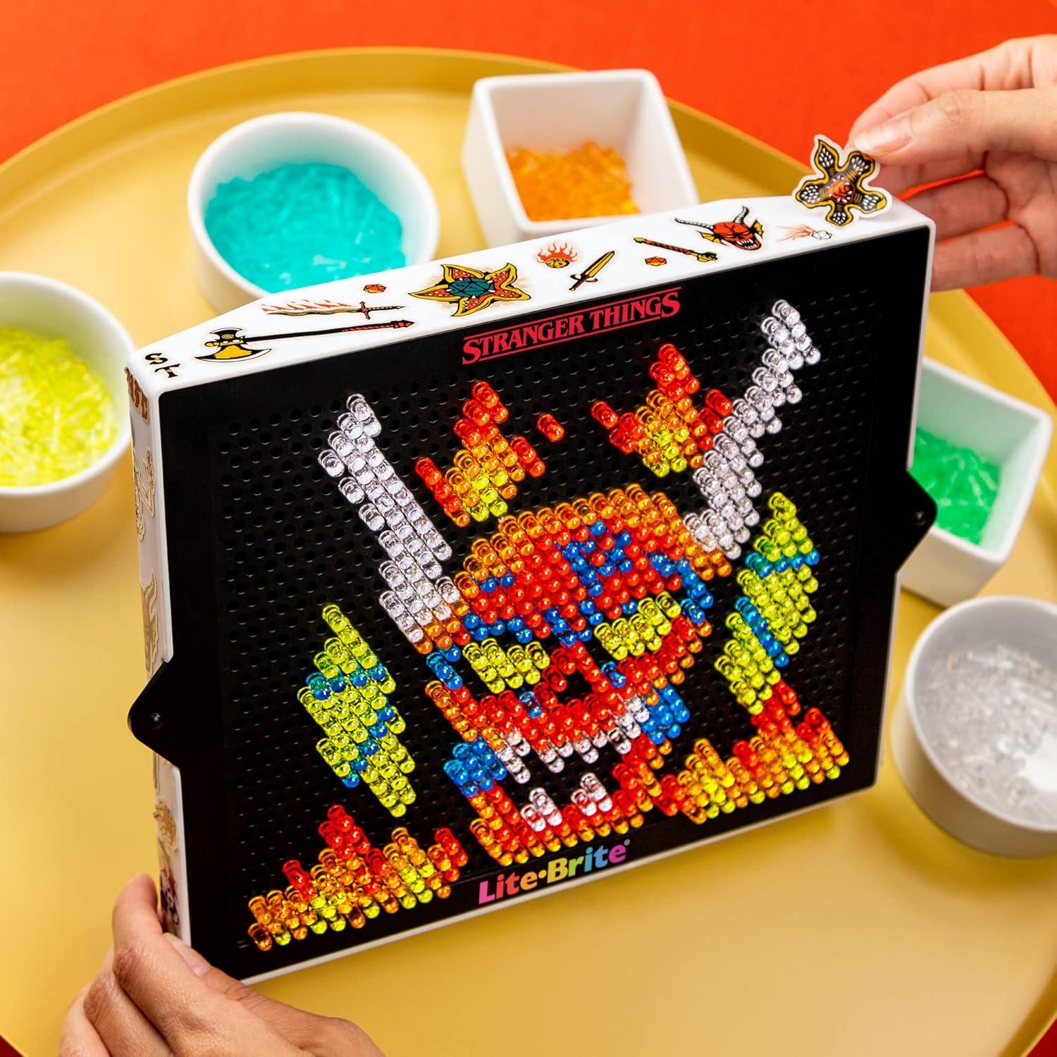 Lite-Brite Basic Fun Cazadores de Demogorgon HD 900 Clavijas