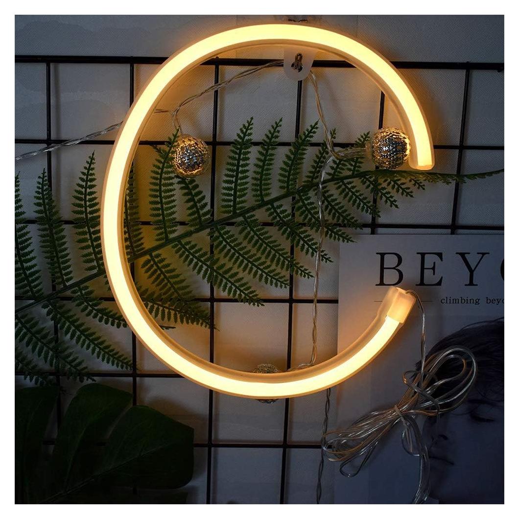Luz de Neón LED Letra C ENUOLI 33.66x58.42 cm Decoración