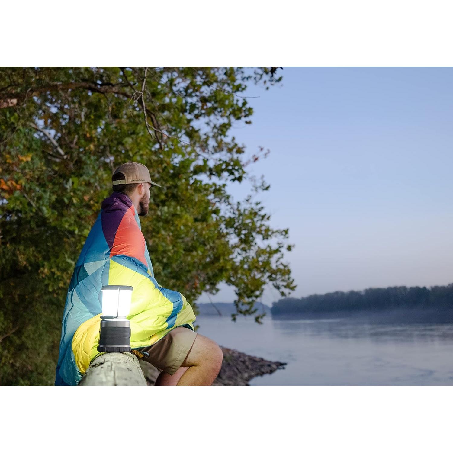 Linterna LED UST 60-DÍA Duro 1200 Lúmenes Resistente Agua