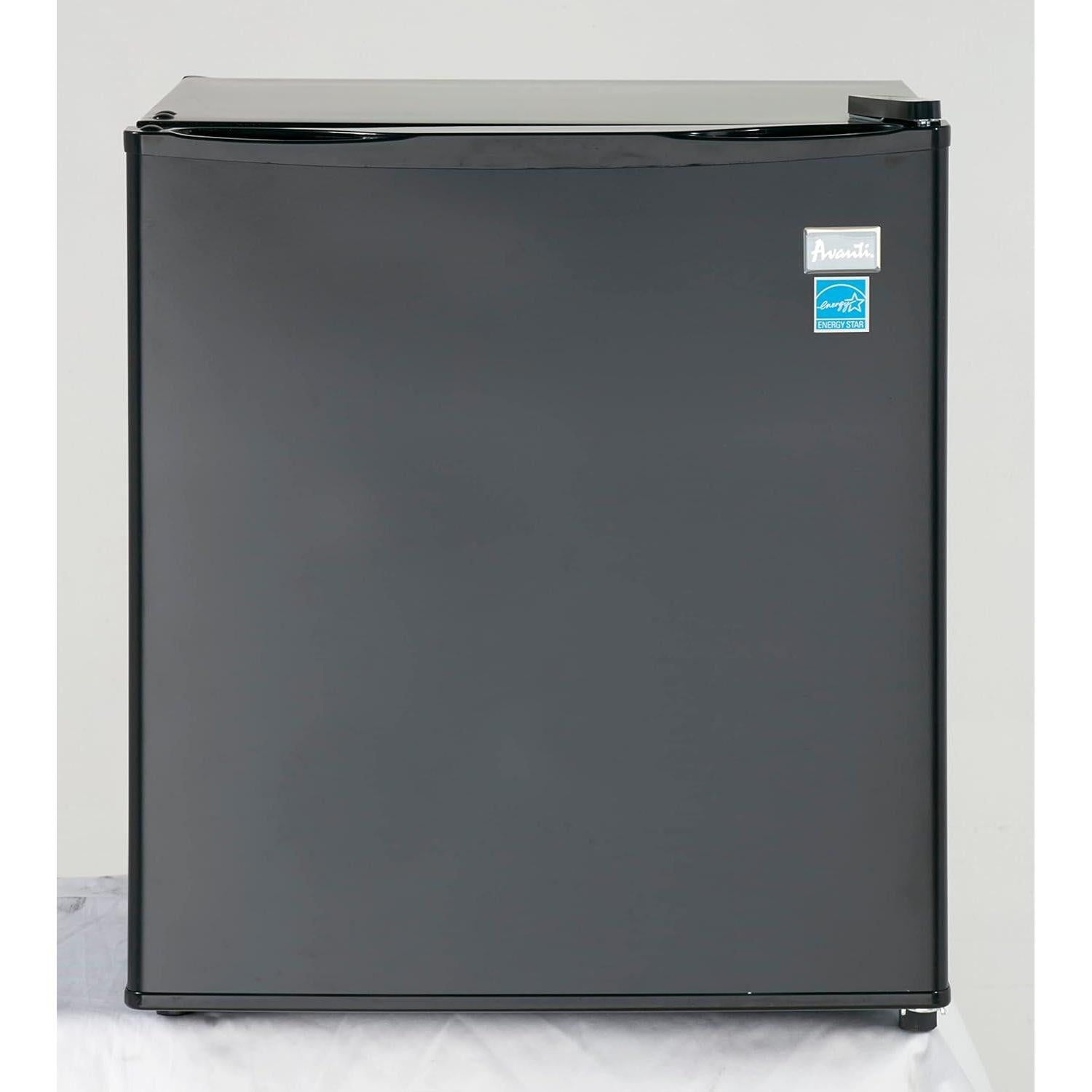Refrigerador Compacto Avanti AR17T1B 48.1L Negro con Estantes Ajustables