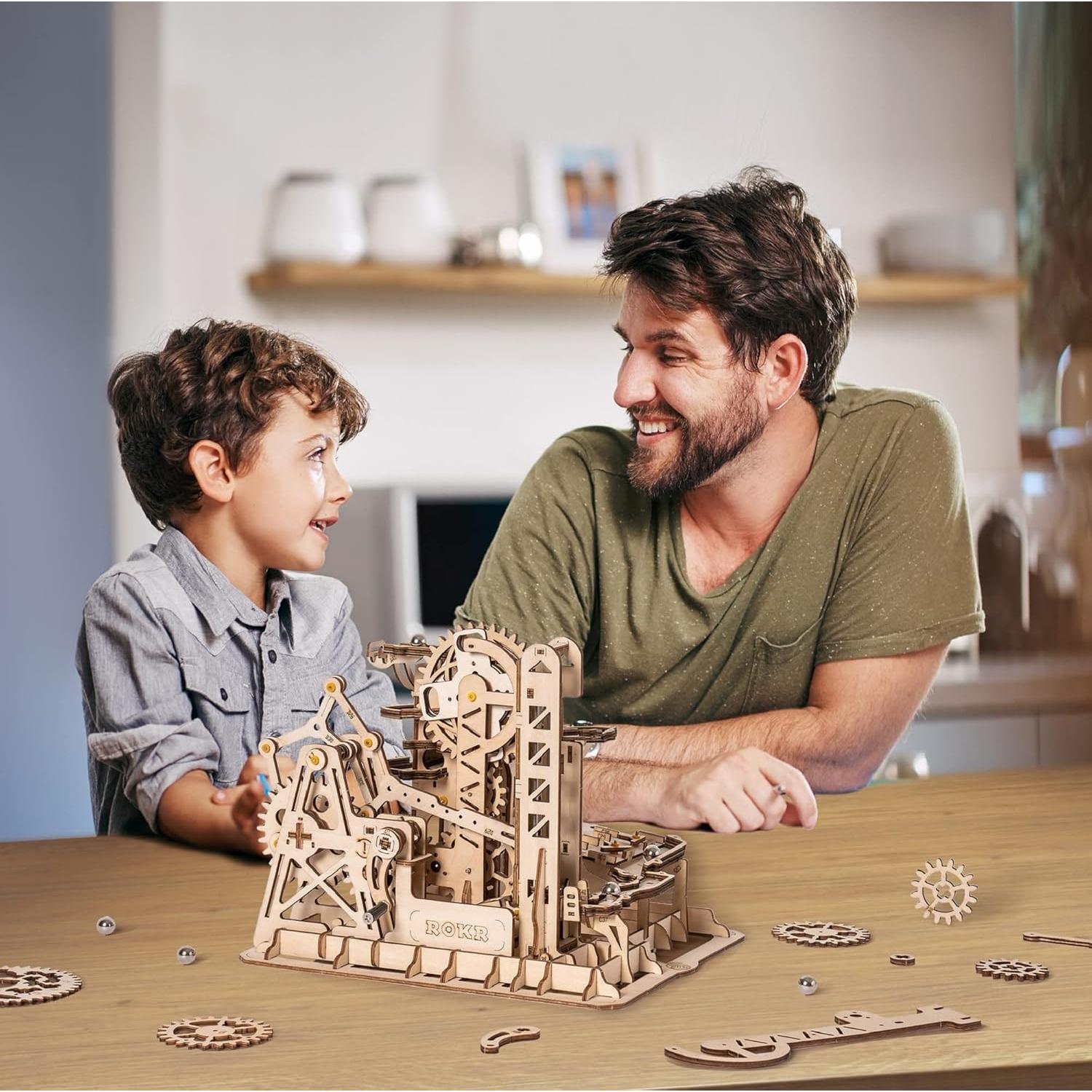 Rompecabezas 3D de Madera ROKR - Fortaleza, 260 Piezas