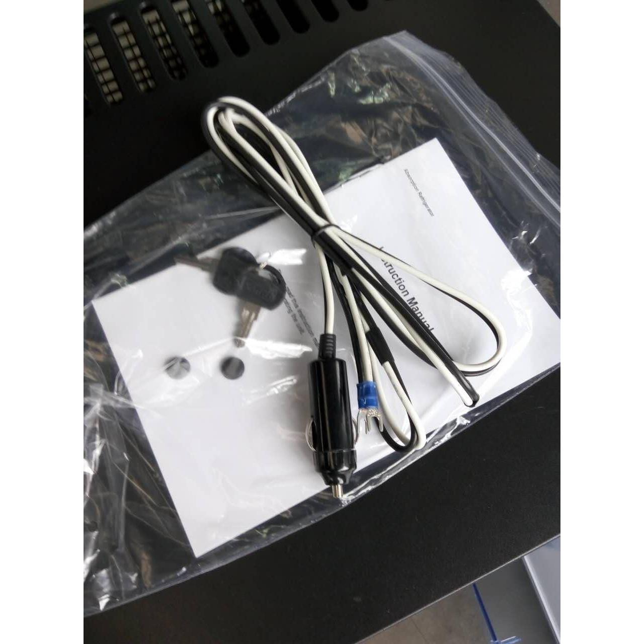 Mini Nevera SMETA 1.1 Pies Cúbicos Silenciosa 12V/110V