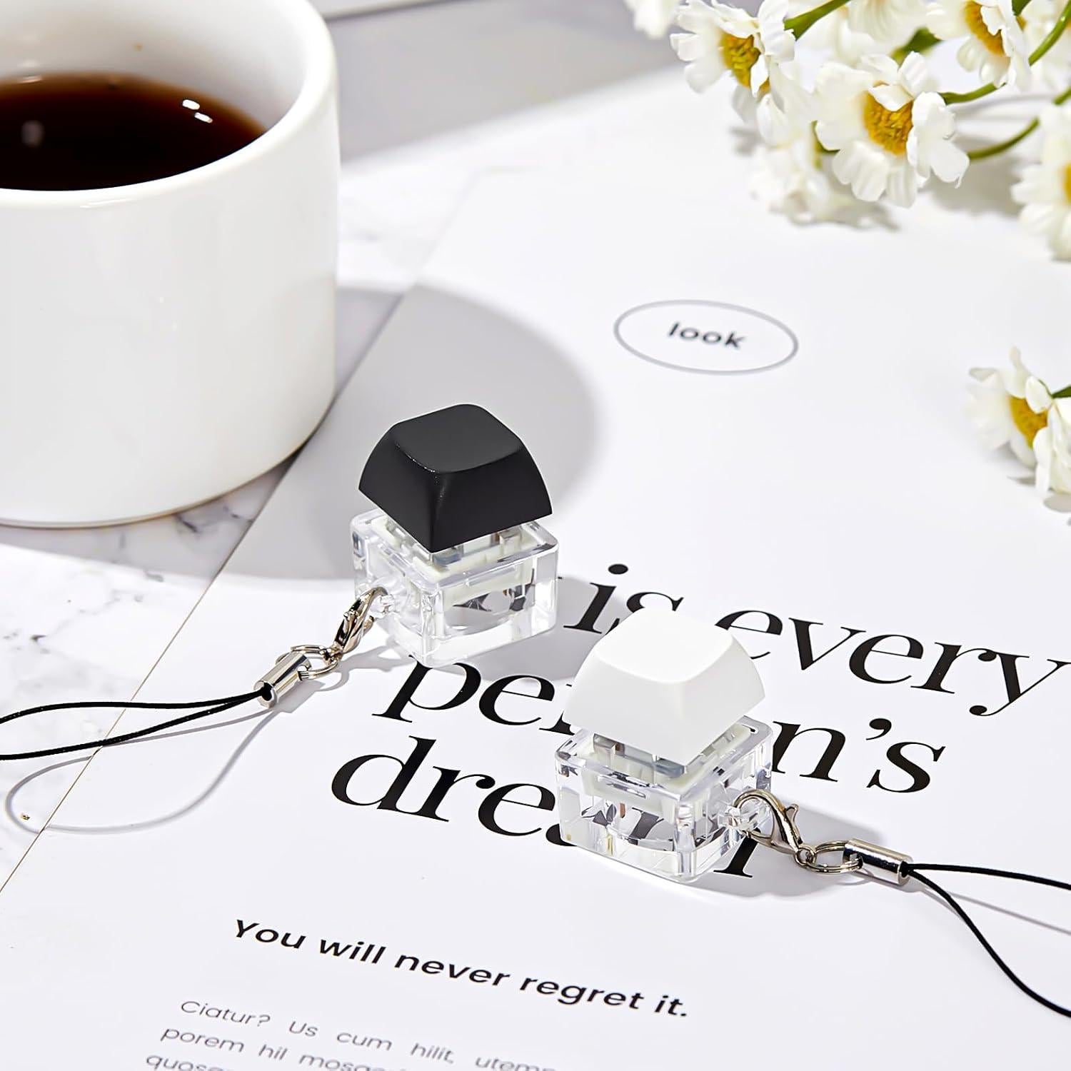 Taiyin 2 Pcs Keyboard Fidget Keychain Decompression Toys Finger Stress Relief Finger Keyboard Keychain Fidget Button for Adult Gifts to Pass The Boring Time(Classic Style)