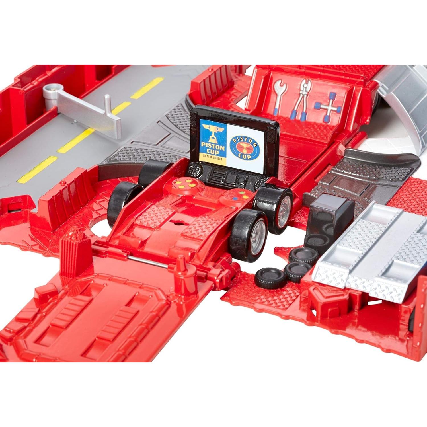 Disney Cars Toys Mack Hauler, Movie Playset, Toy Truck and Transporter, Racing Details for Story and Competition Play, Ages 4 and Up