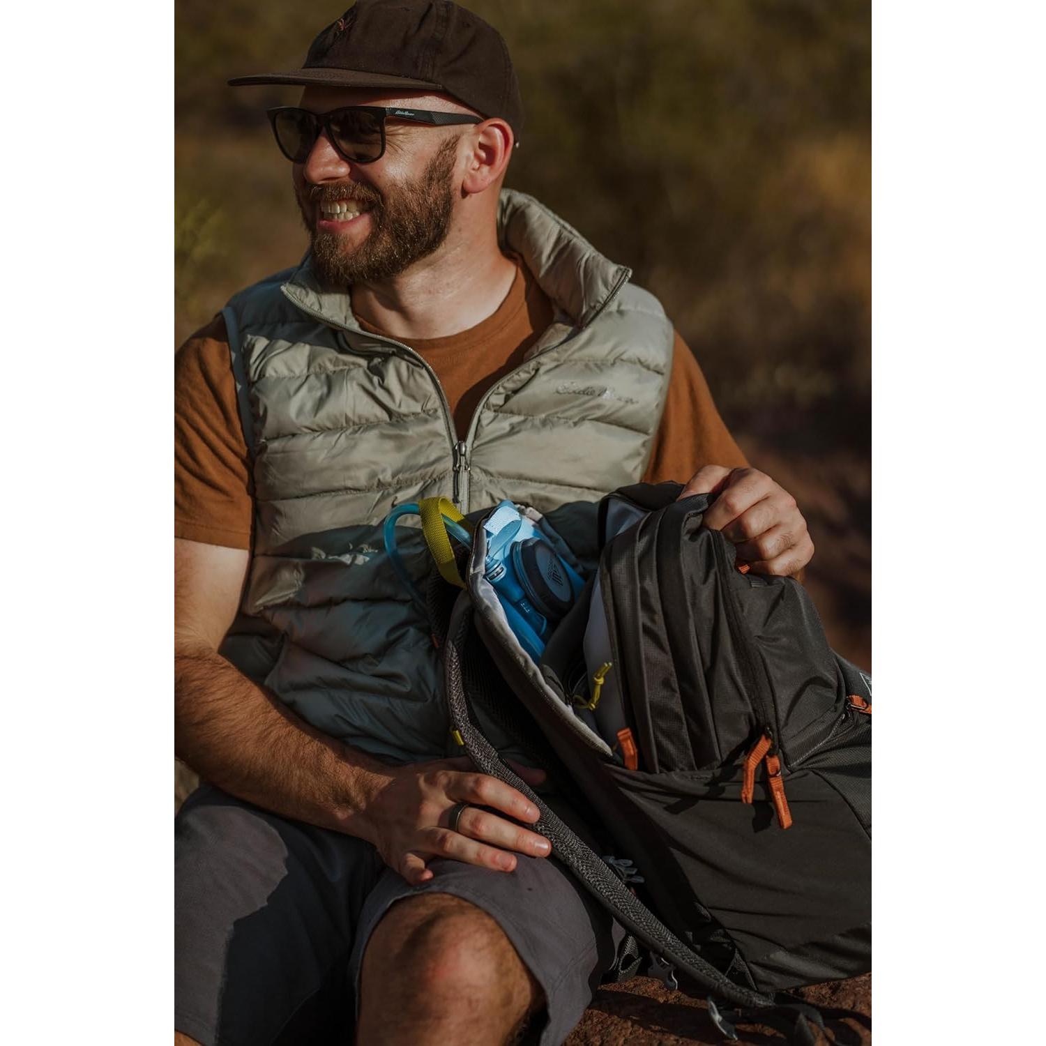 Mochila Nomad Eddie Bauer 22L con Funda Hidratación Carbón