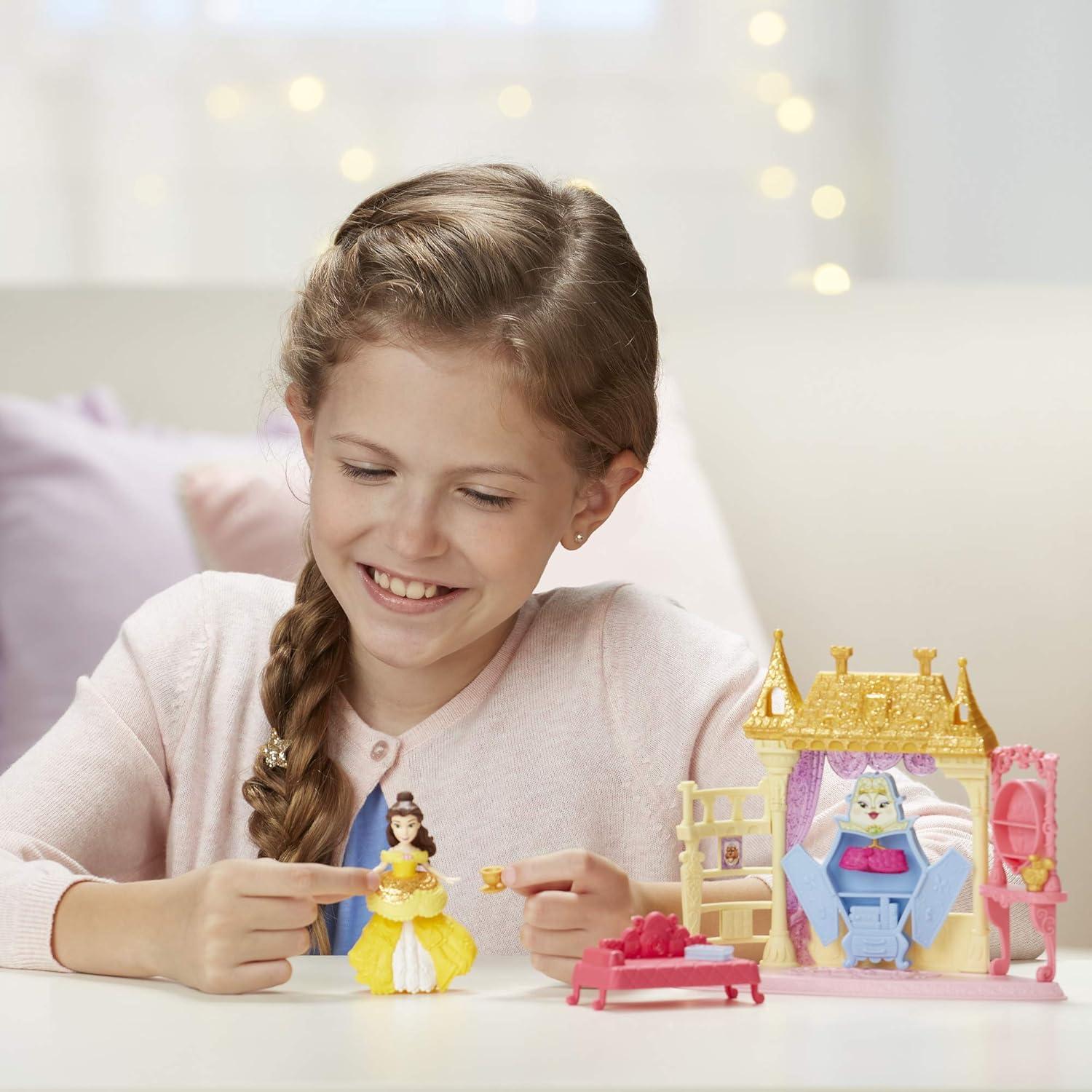 Juego de habitación Disney Princess Belle con muñeca y accesorios