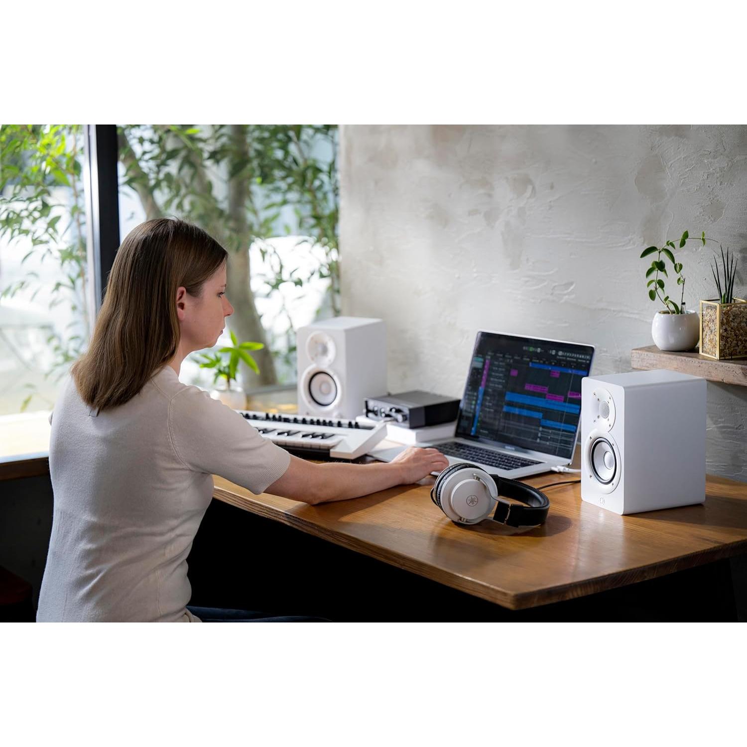 Monitores de Estudio Yamaha HS3 Blanco - Par de 3.5"