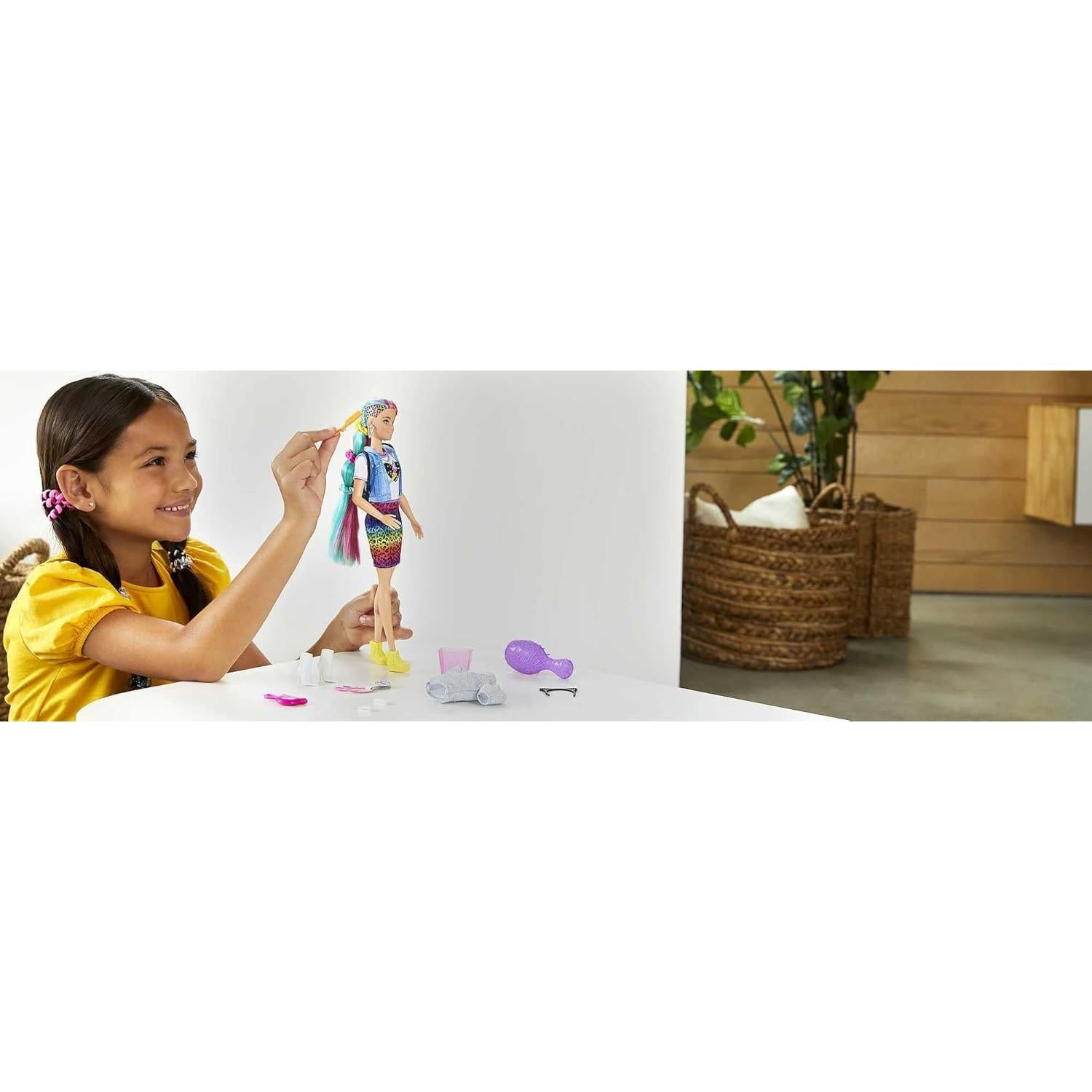 Muñeca Barbie Pelo Arcoíris Leopardo 30.4 cm con 16 Accesorios