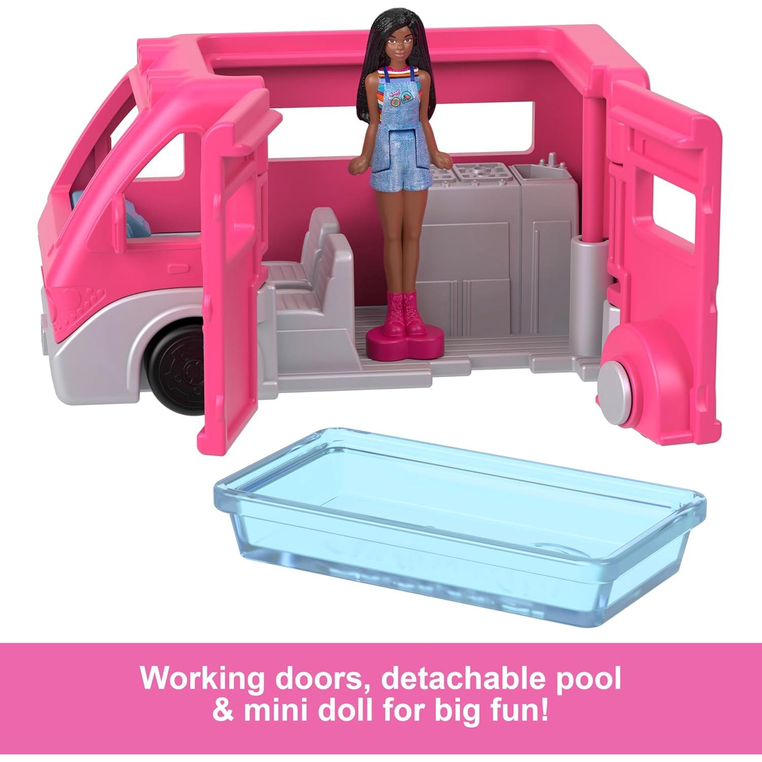 Muñeca Barbie Mini BarbieLand con DreamCamper 3,81 cm