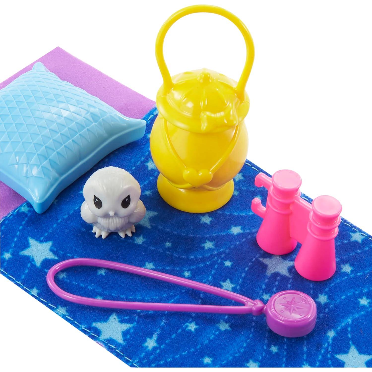Set de Juego de Camping Barbie It Takes Two Chelsea con Muñeca y Accesorios