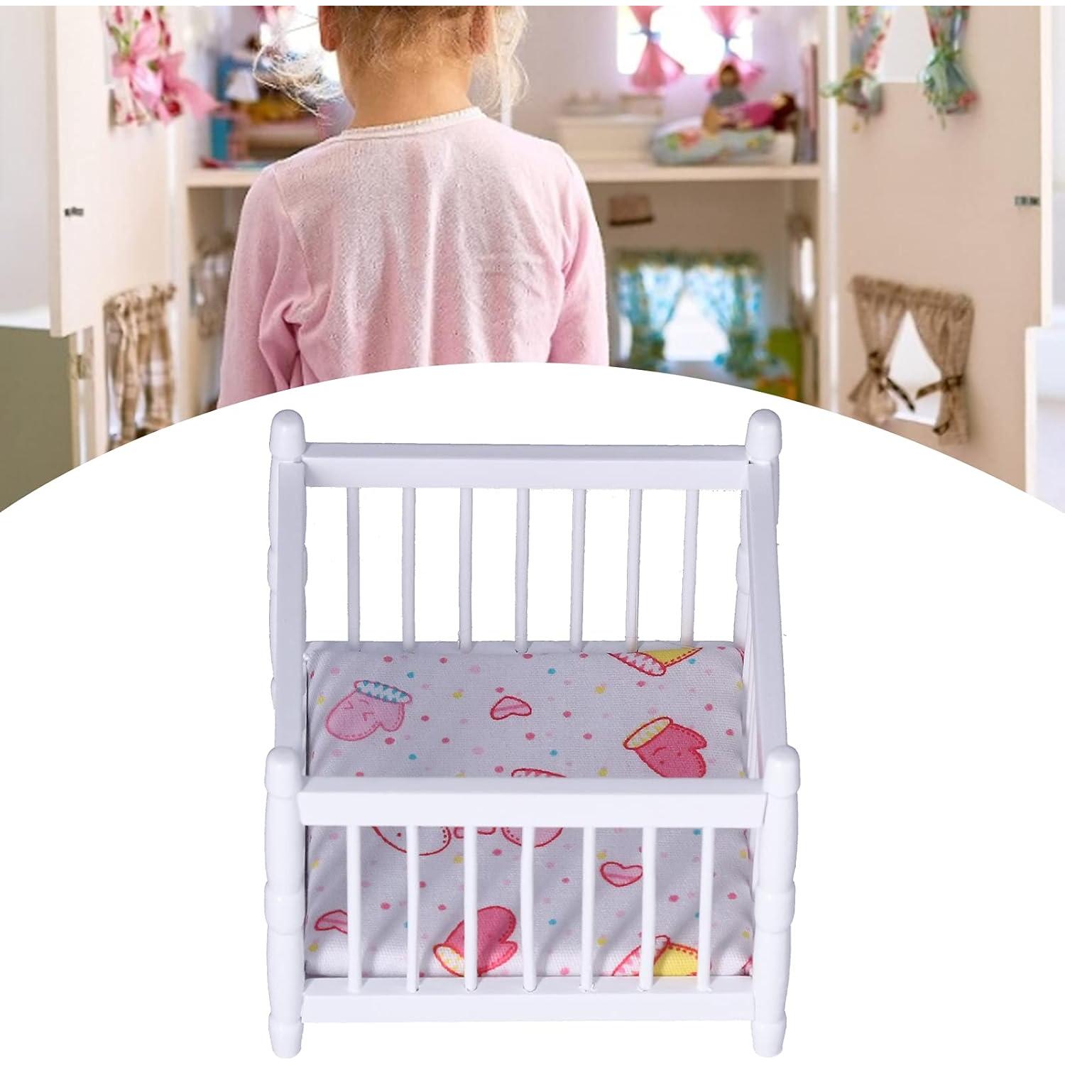 Cama de Bebé de Madera Fippkargo 1:12 con Colchón Blanca