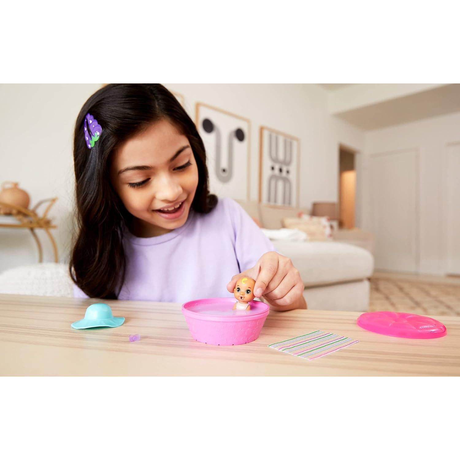 Barbie GTT12 Color Reveal Bebés Arena y Sol 5 Sorpresas