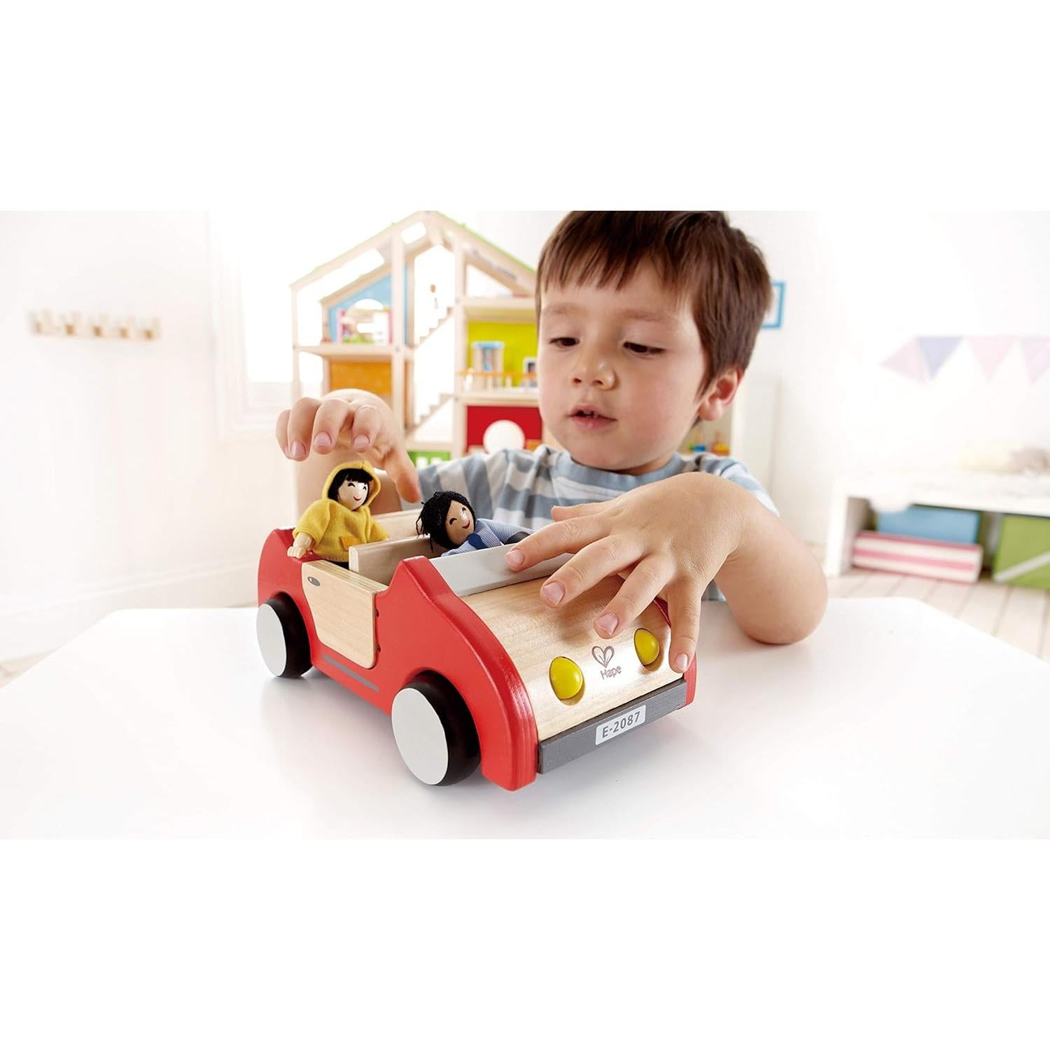 Coche Familiar de Juguete Hape de Madera 22.5x12.7cm