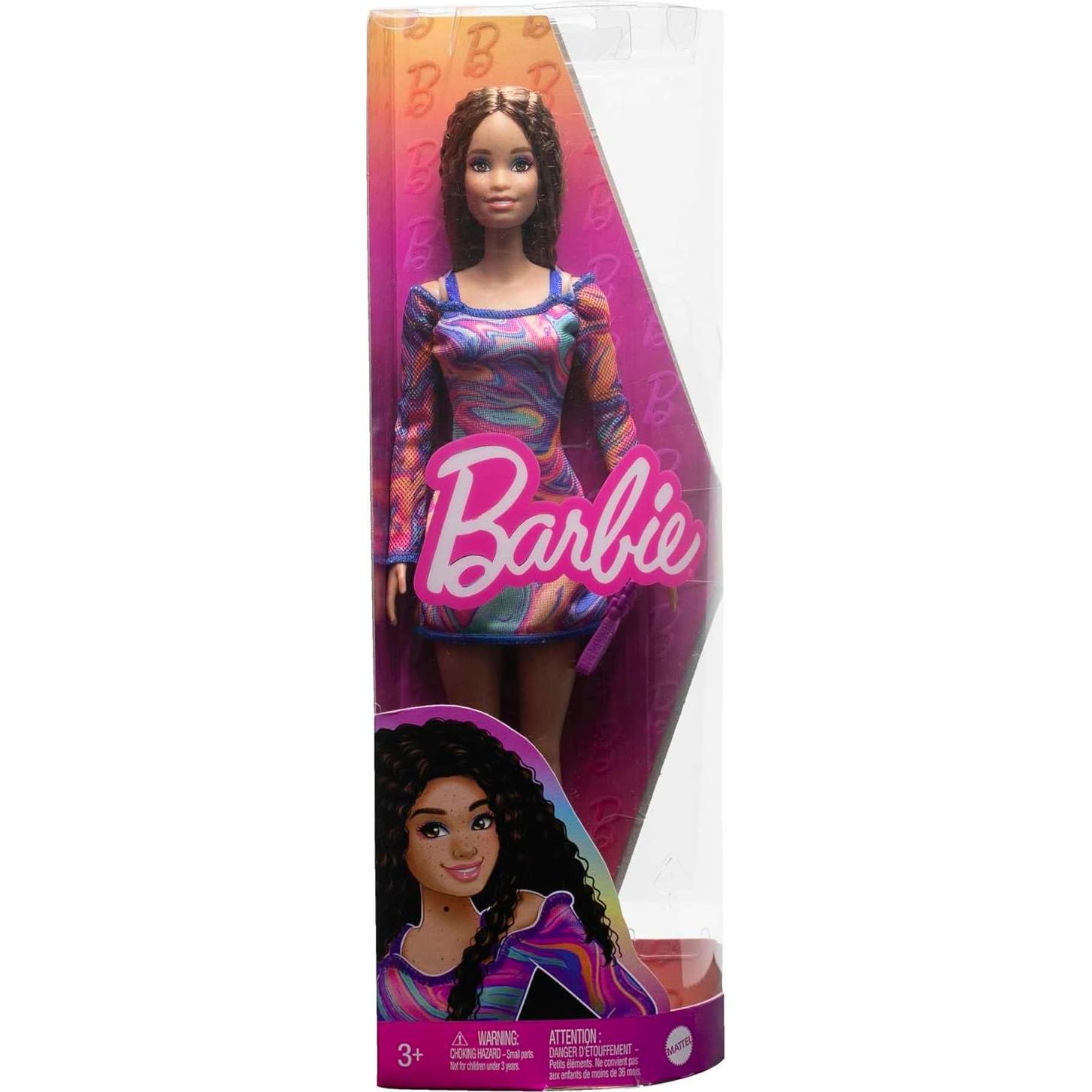 Muñeca Barbie Fashionistas #206 con cabello rizado y vestido arcoíris