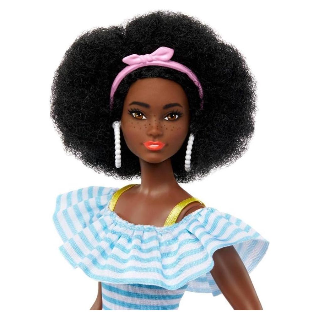 Muñeca Barbie con Patines de Moda y Accesorios - Mattel HPL77