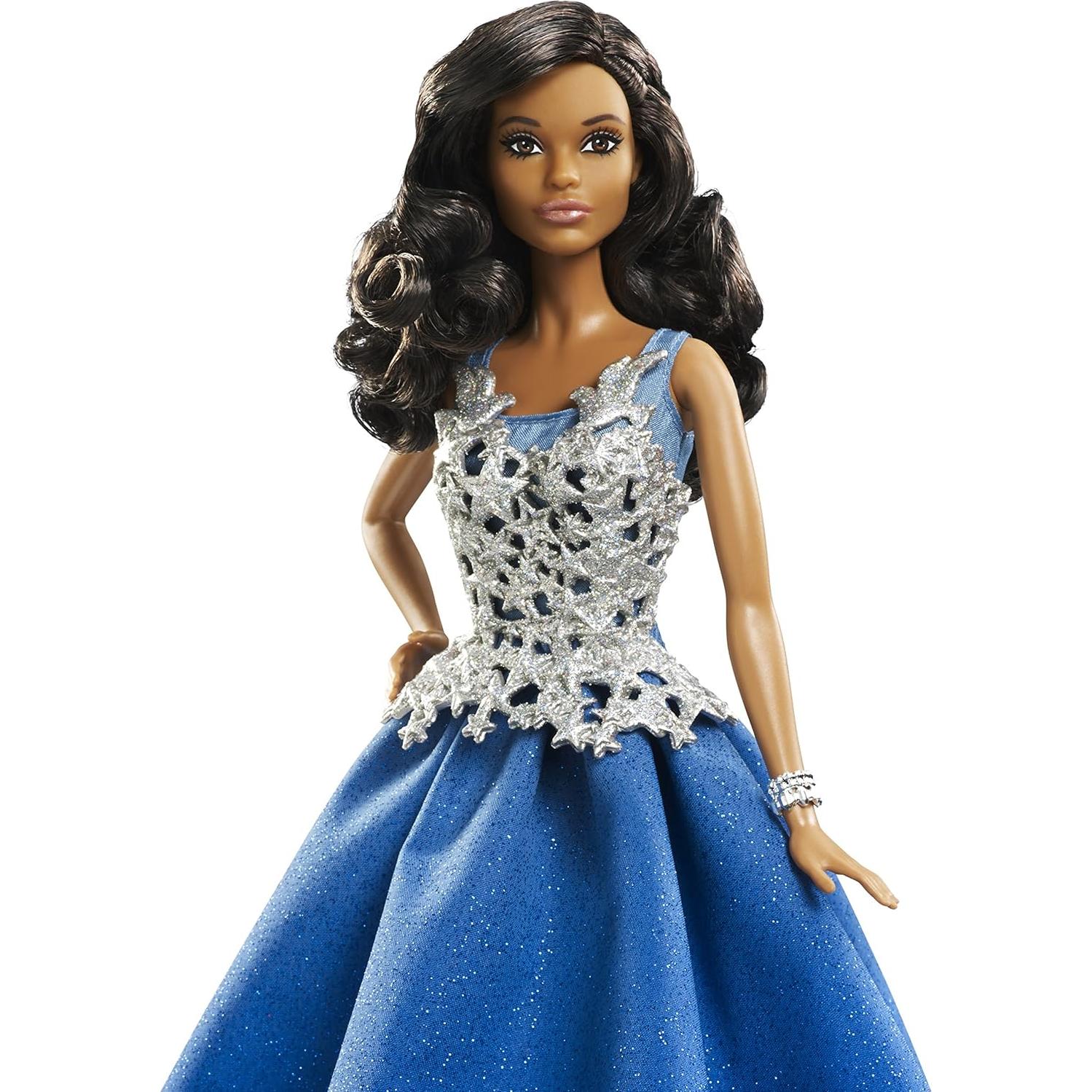 Muñeca Barbie Holiday 2016 Afroamericana con vestido azul