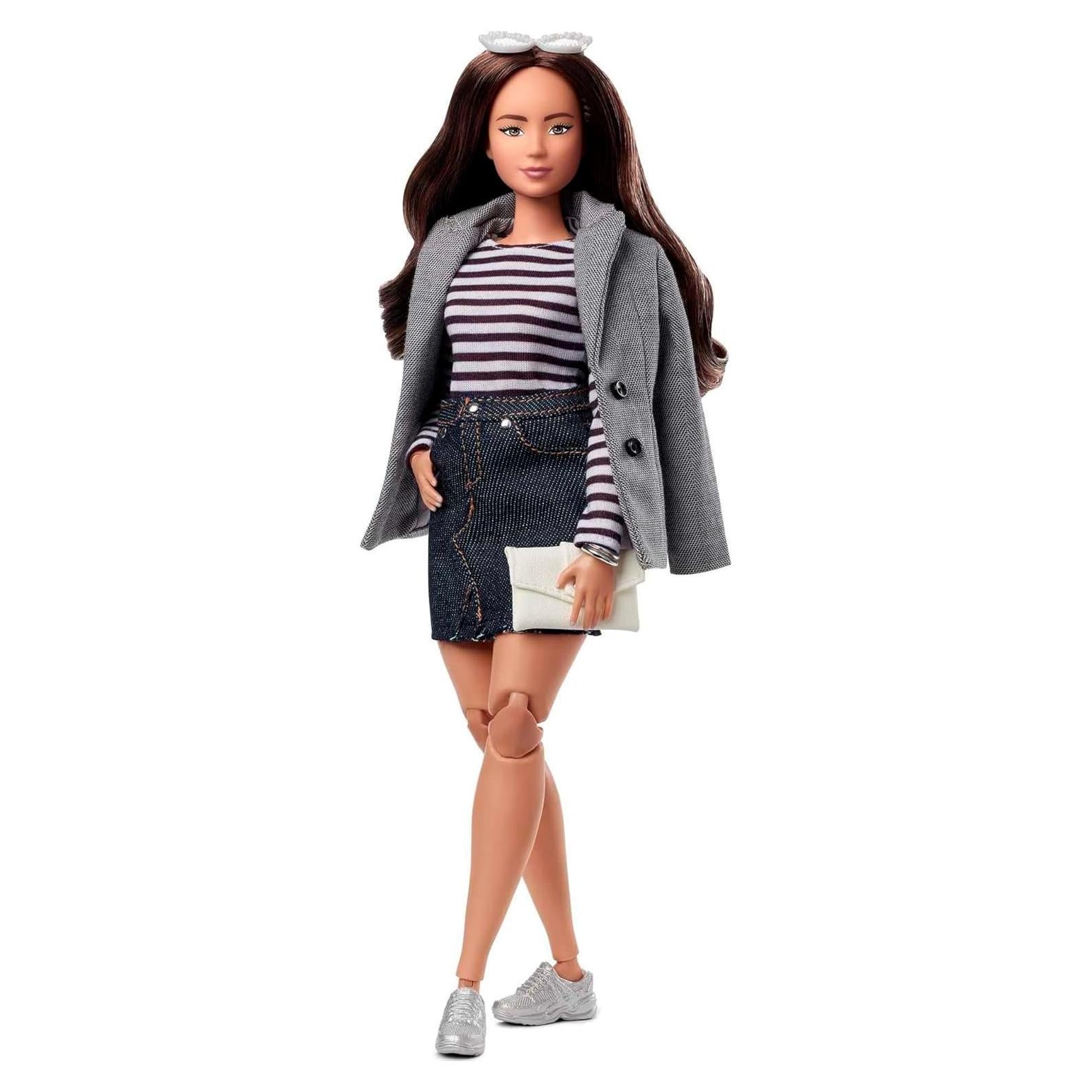 Muñeca de Moda Barbie Signature @BarbieStyle Curvy con Ropa y Accesorios