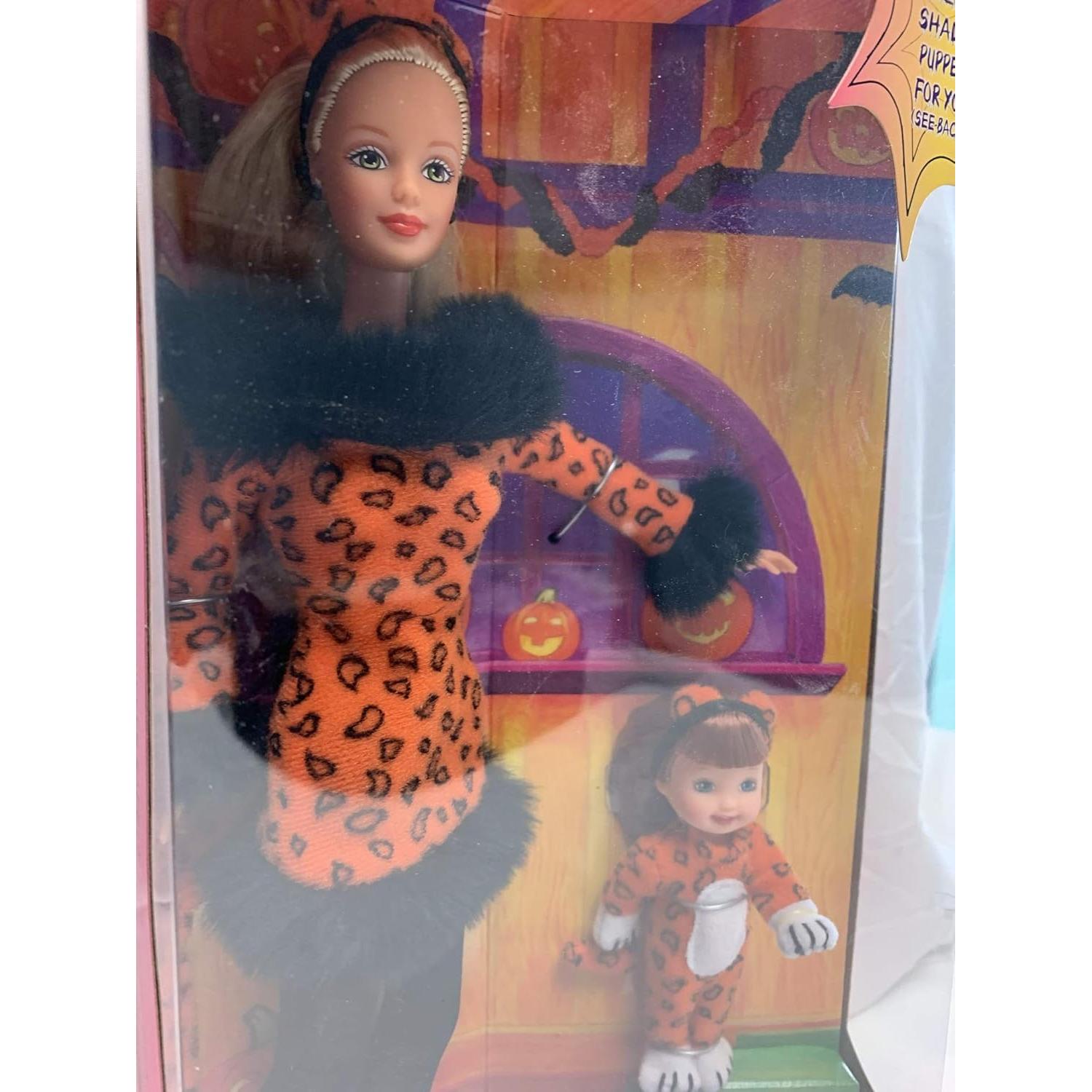 Barbie Diversión de Halloween con Marionetas de Sombra