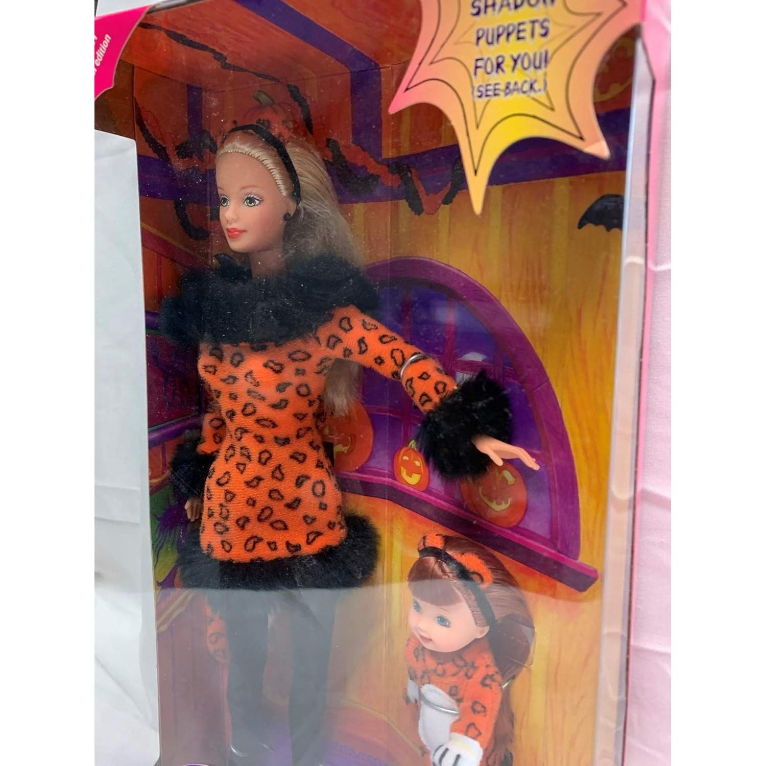 Barbie Diversión de Halloween con Marionetas de Sombra