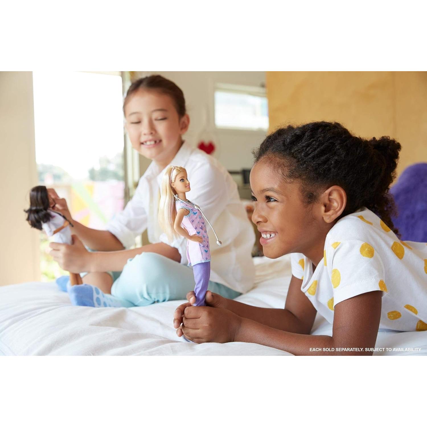 Muñeca Barbie Enfermera Mattel DVF57 con Estetoscopio