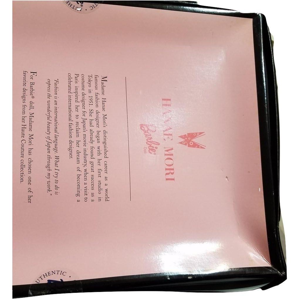 Muñeca Barbie Edición Limitada Hanae Mori 35.1x23.4 cm