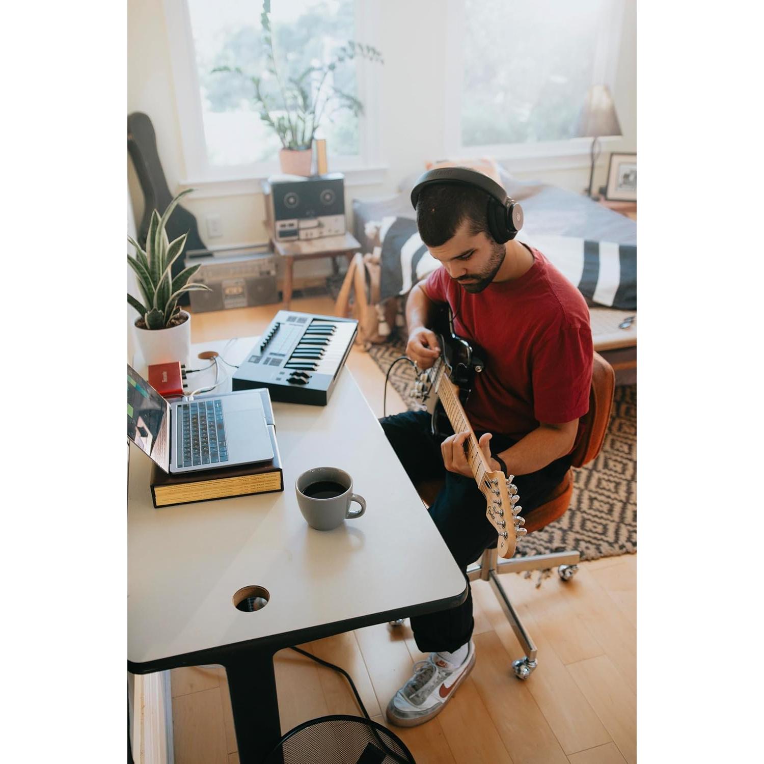 Auriculares Cerrados ADAM Audio H200 con Cable Desmontable