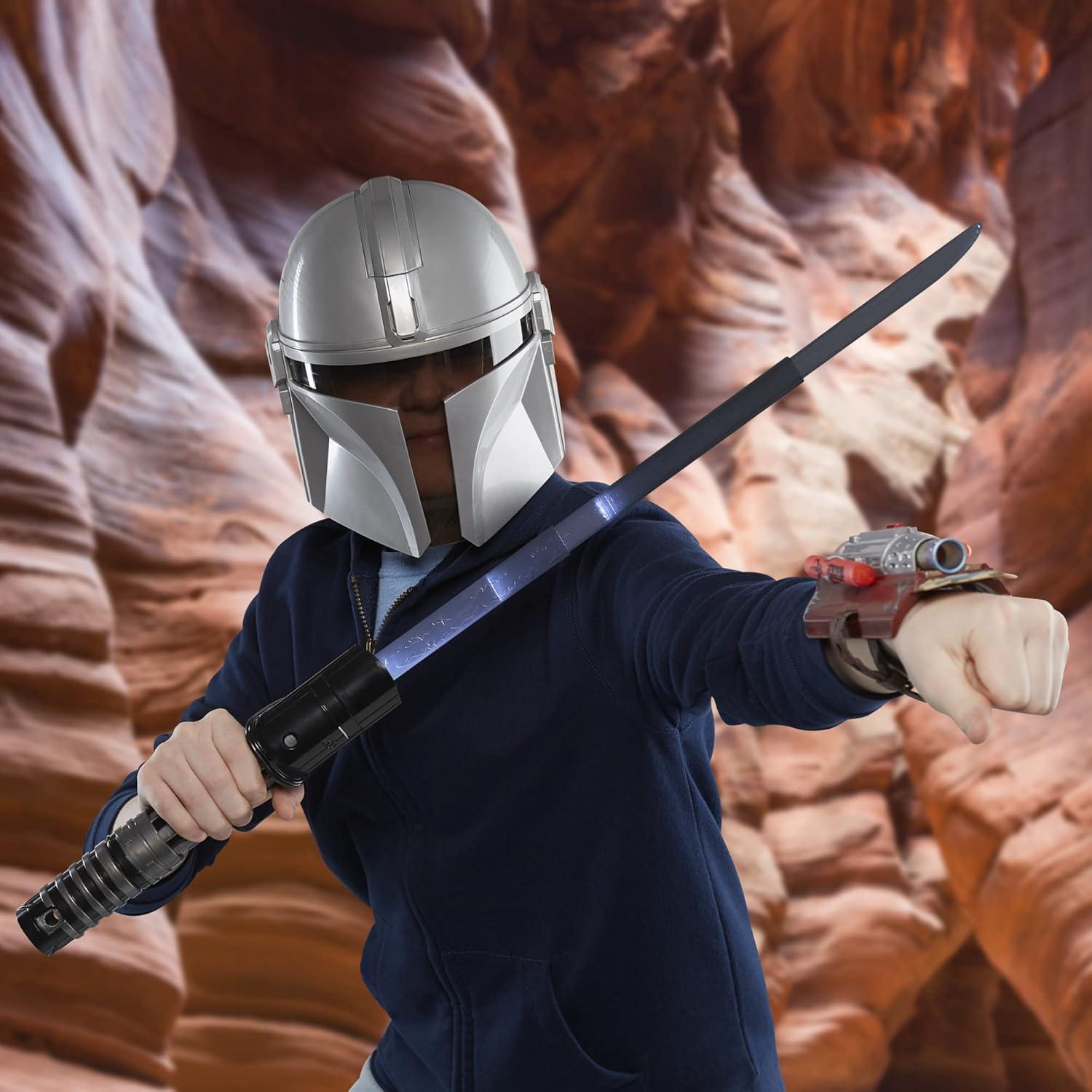 Máscara Electrónica The Mandalorian Hasbro con Sonidos y Frases