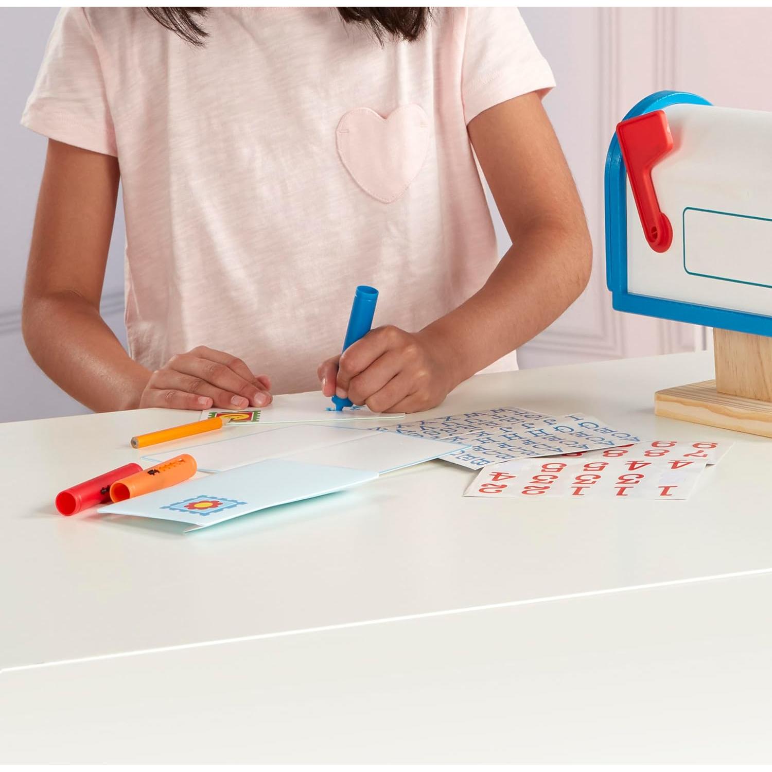 Buzón de Madera Melissa & Doug con Cartas Reutilizables