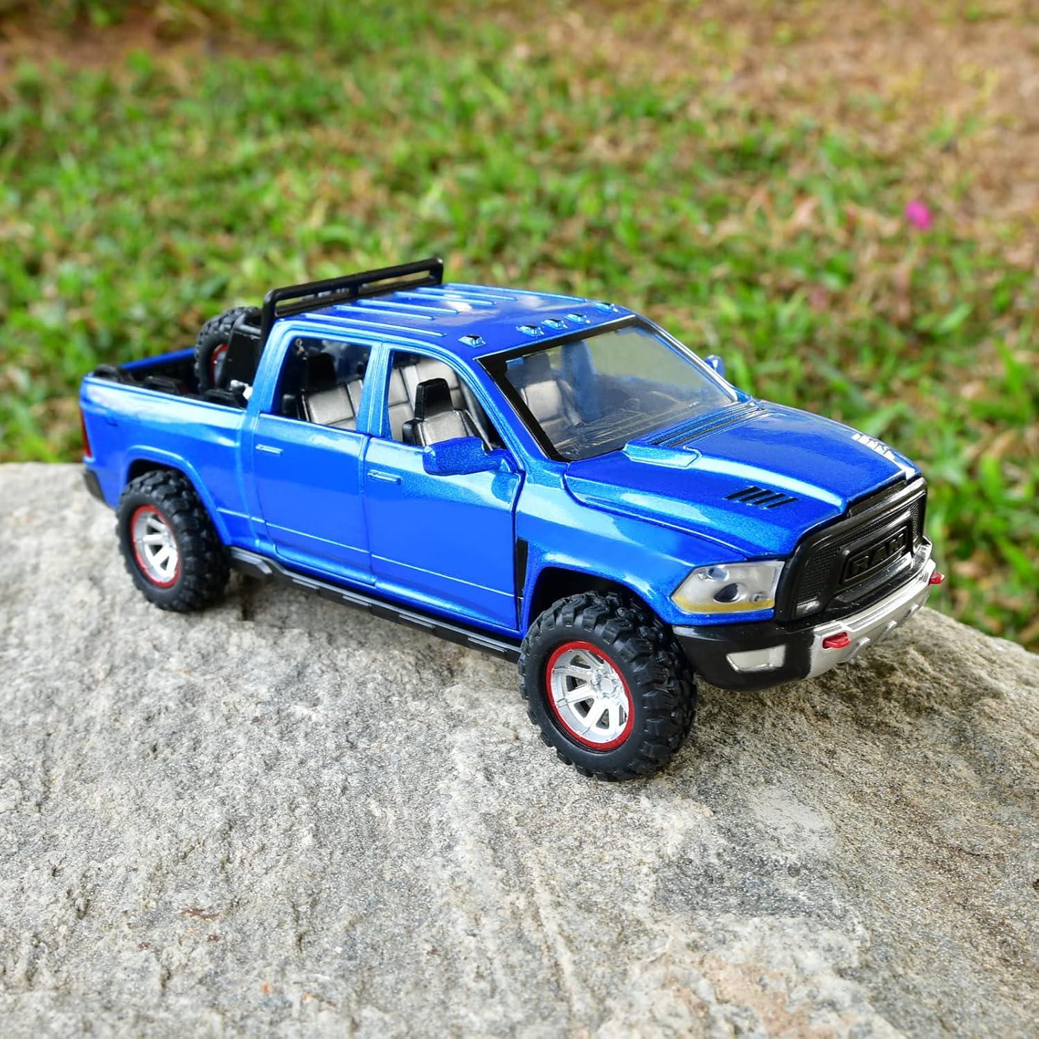 Camioneta RAM 1500 de Metal Fundido con Luces y Sonido