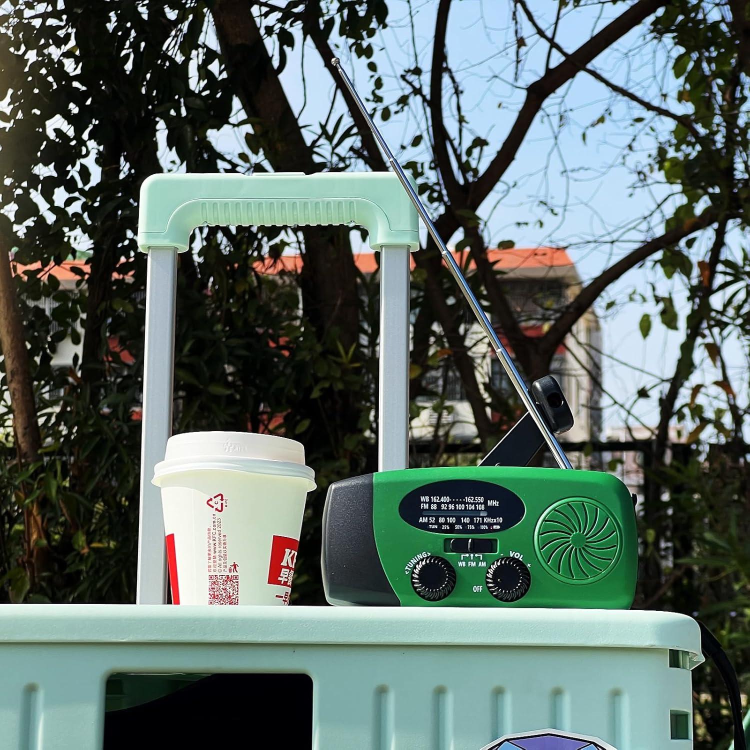 Radio de Emergencia EKT con Manivela 5000mAh y Linterna LED