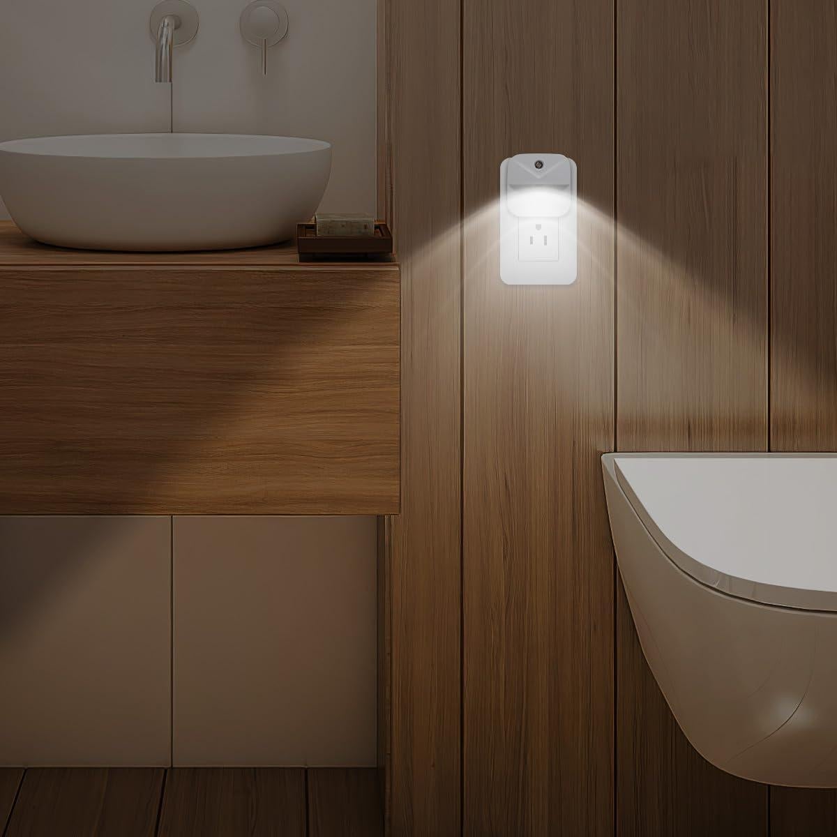 Luz Nocturna LED Enchufable KINUR Sensor Automático Blanco