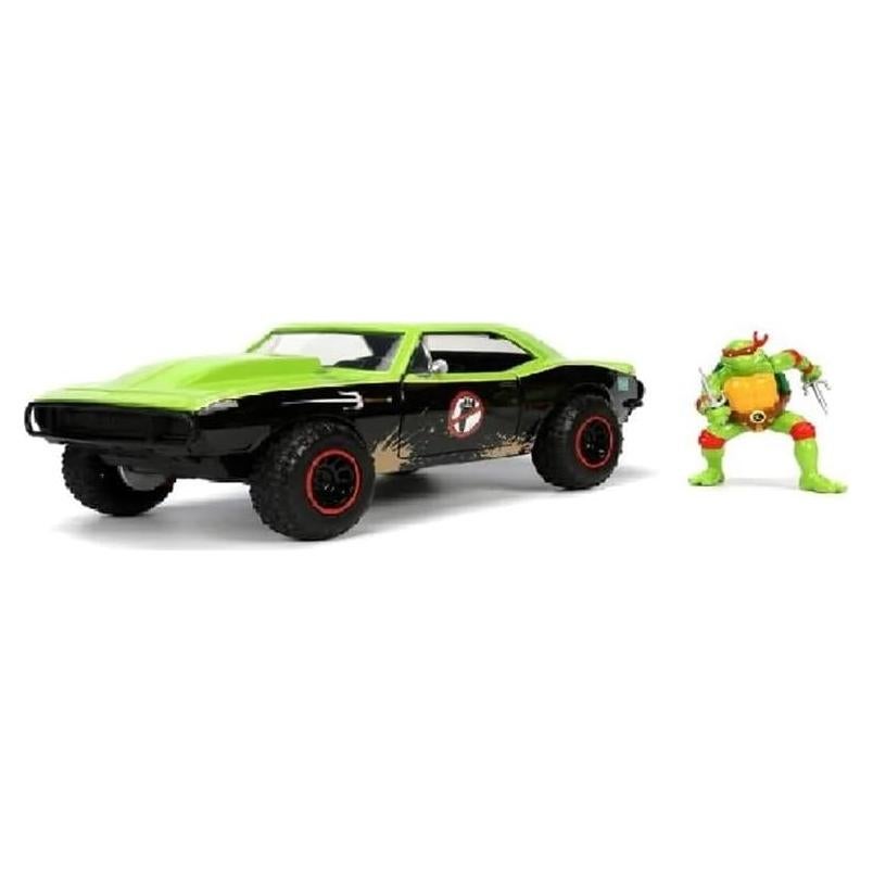 Auto de metal 1967 Chevy Camaro Jada Toys con figura Raphael