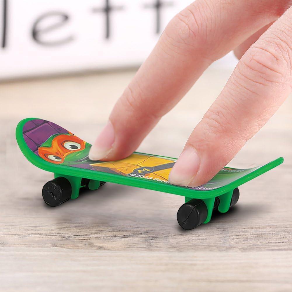 Mini Patineta TMNT Mutant Mayhem 4 Piezas 12,7x17,8cm