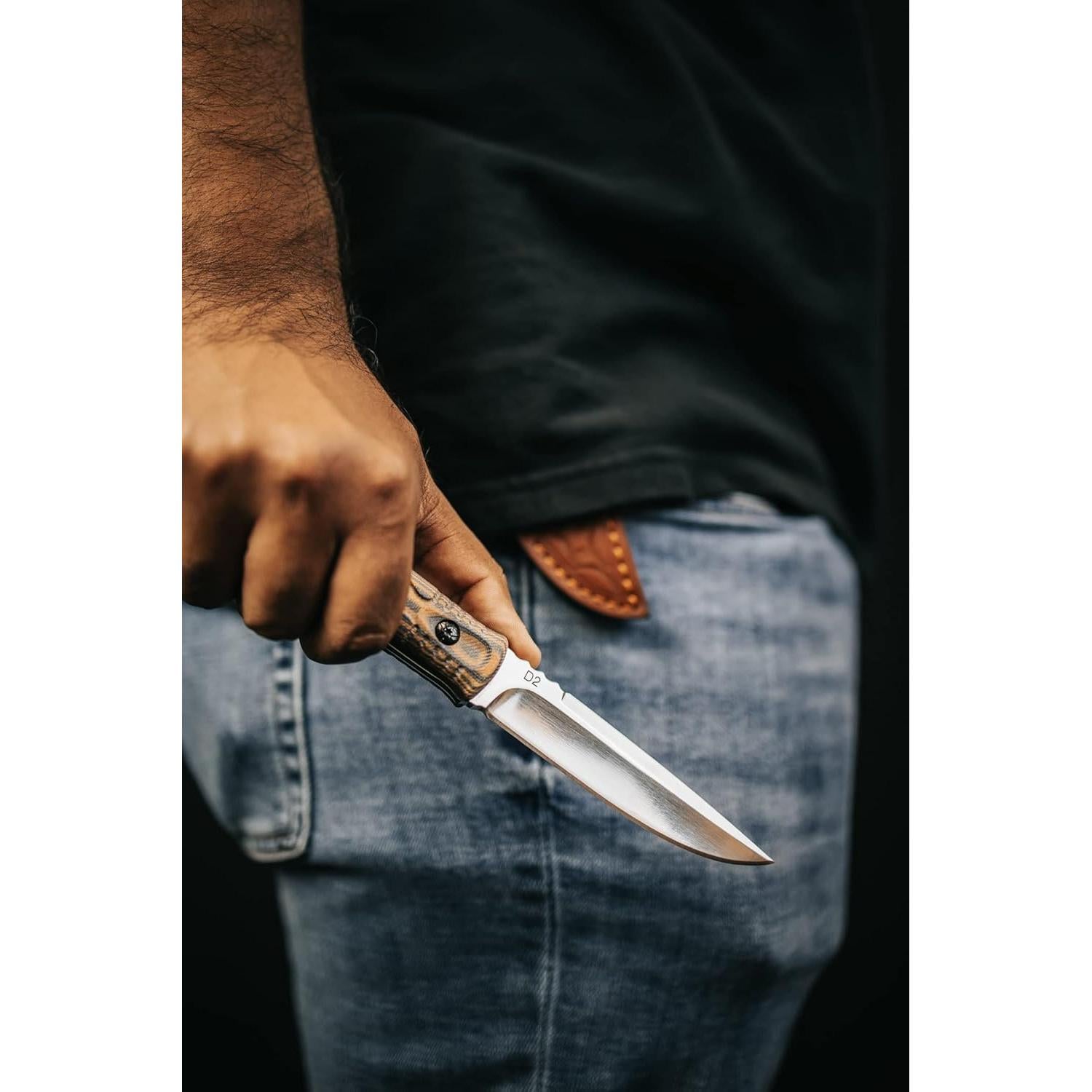 Cuchillo de Caza AUBEY D2 con Funda de Cuero 22 cm Mango G10