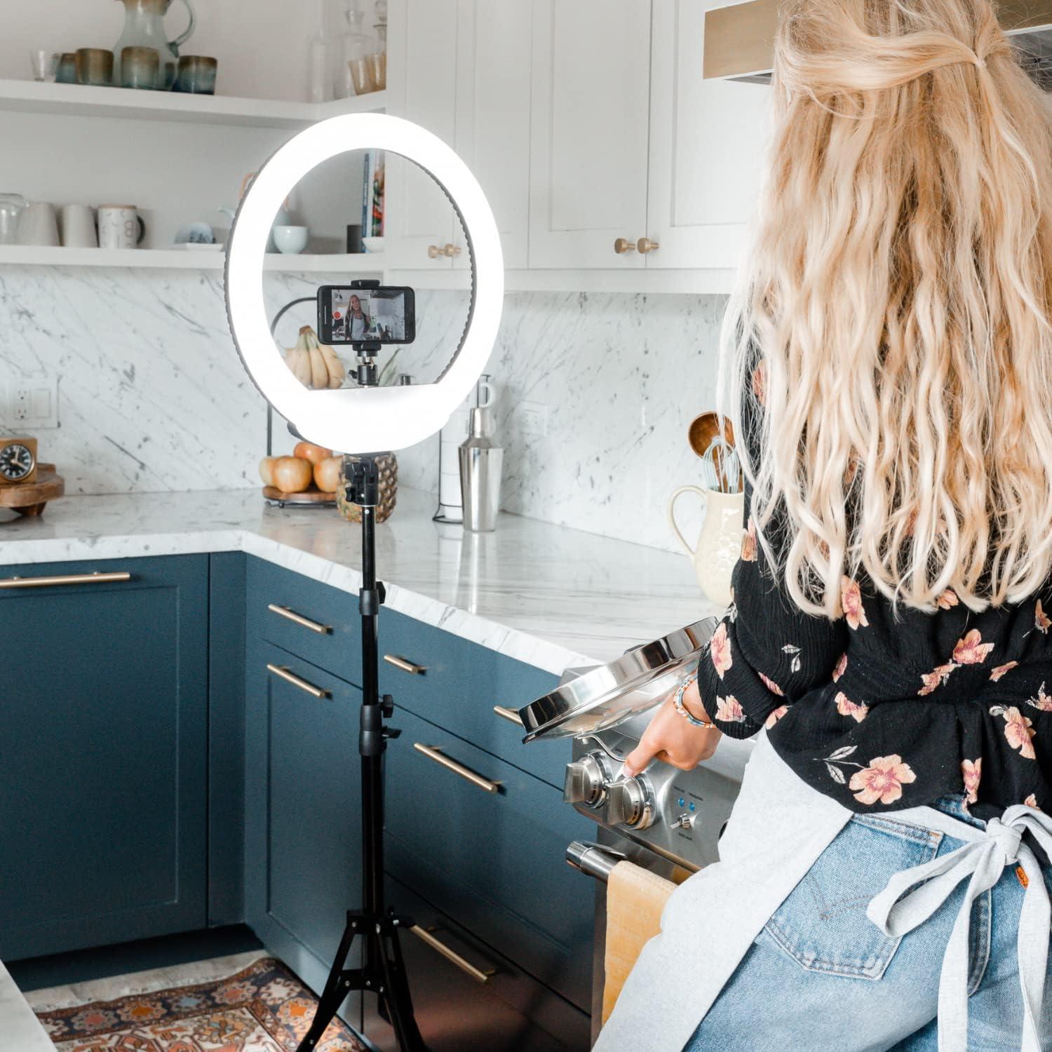 Luz de Anillo LED Lume Cube 18" Bicolor con Soporte y Tripié