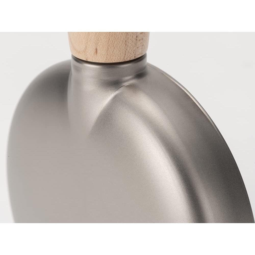 Frasco de Titanio Snow Peak 5 Onzas 150 ml con Tapa de Madera