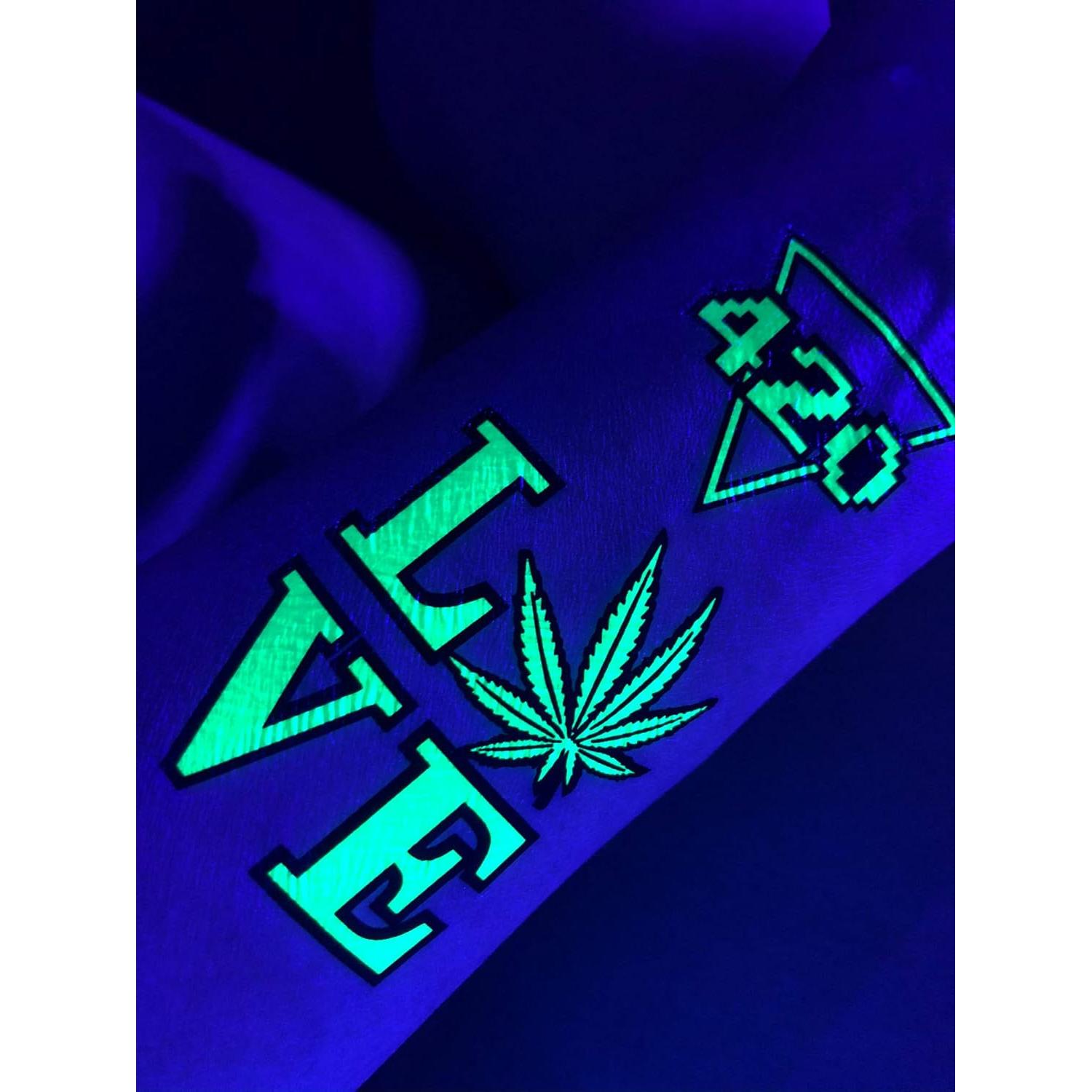 Tatuajes Temporales de Luz Negra d'IRIS Studio - Alienígenas