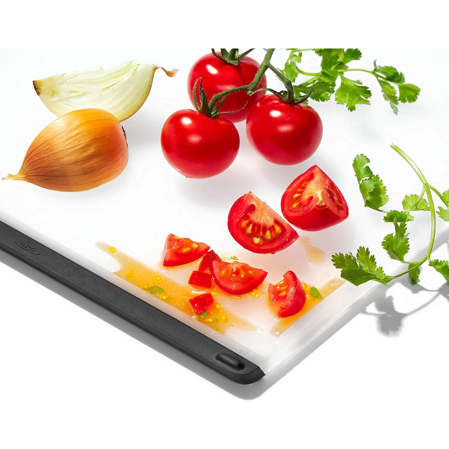 Juego de Tablas de Cortar OXO Good Grips 2 Piezas 18.4x27.3cm y 22.9x32.8cm